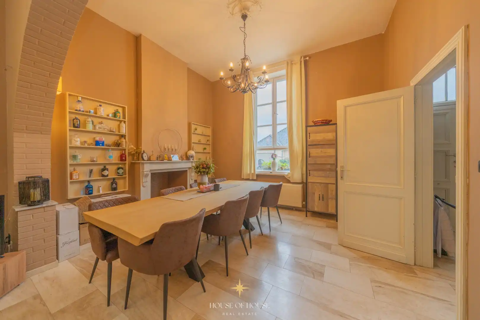 Exceptionele eigendom: Oude Gemeenteschool met directeurswoning , 3 appartementen en studio – zonder renovatieverplichting & mogelijkheid vakantieverhuur foto 6