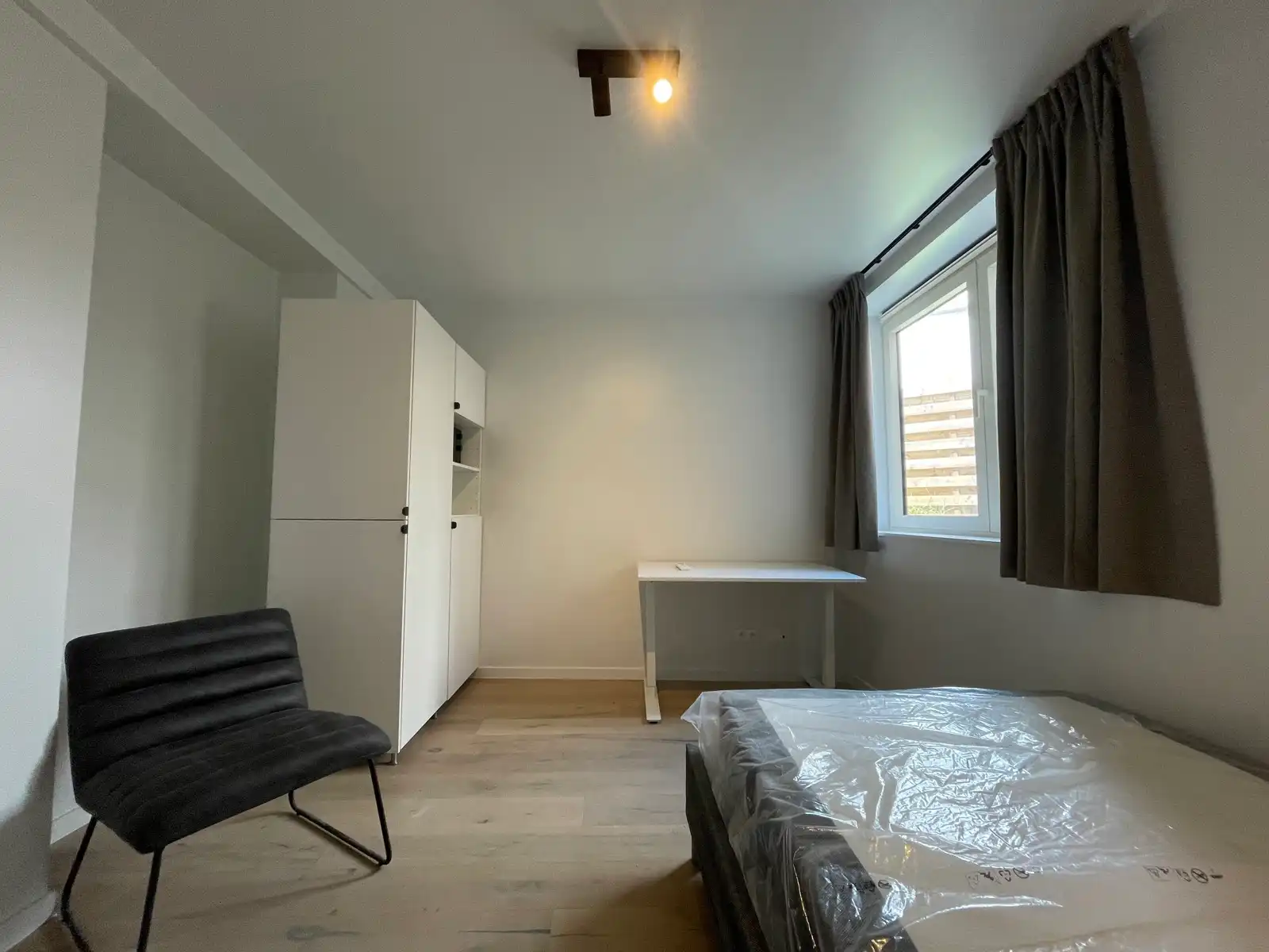 Kamer eigen sanitair regio Vismarkt!  foto {{pictureIndex}}