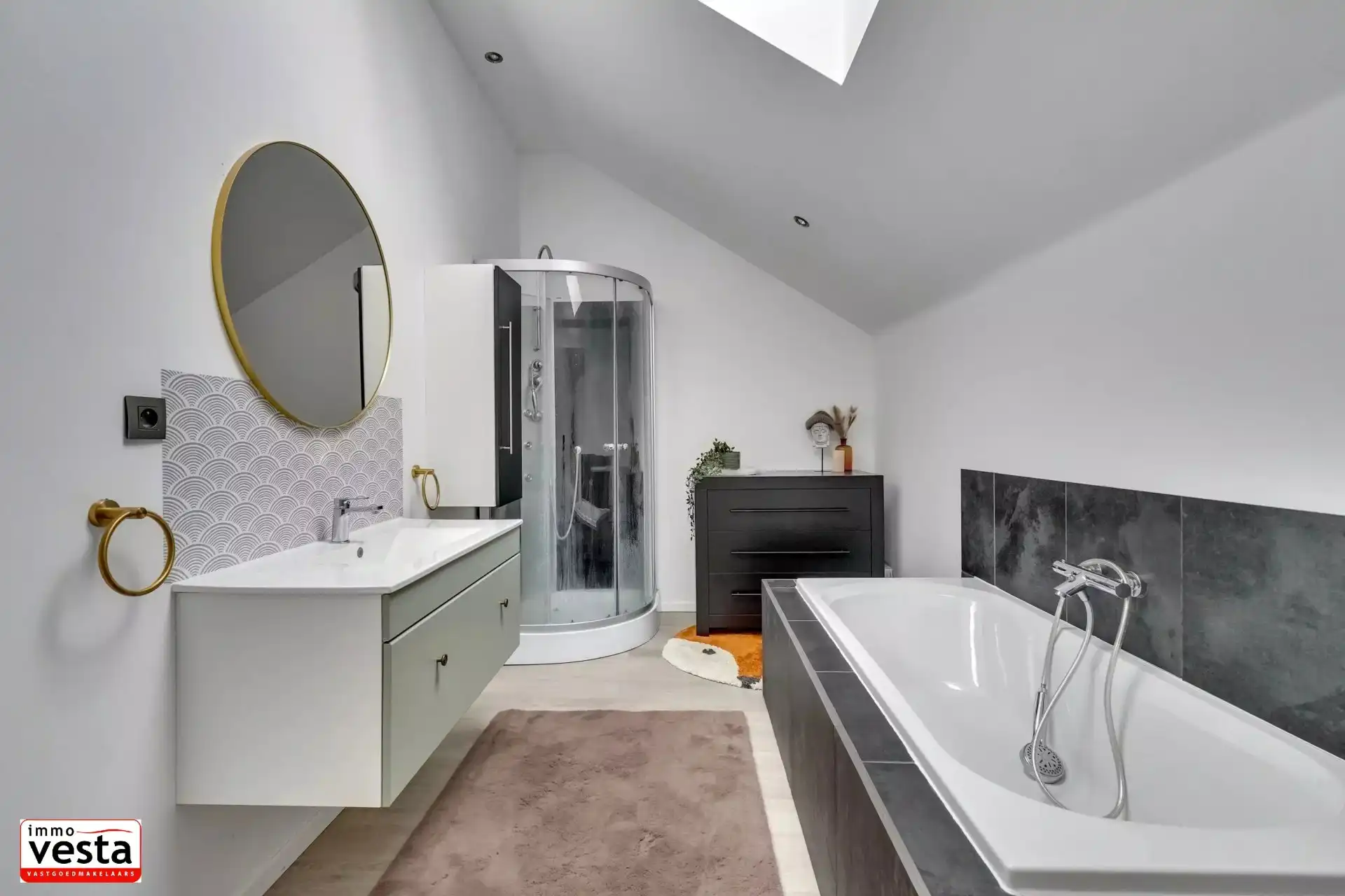 Huis met moderne voorzieningen foto 29