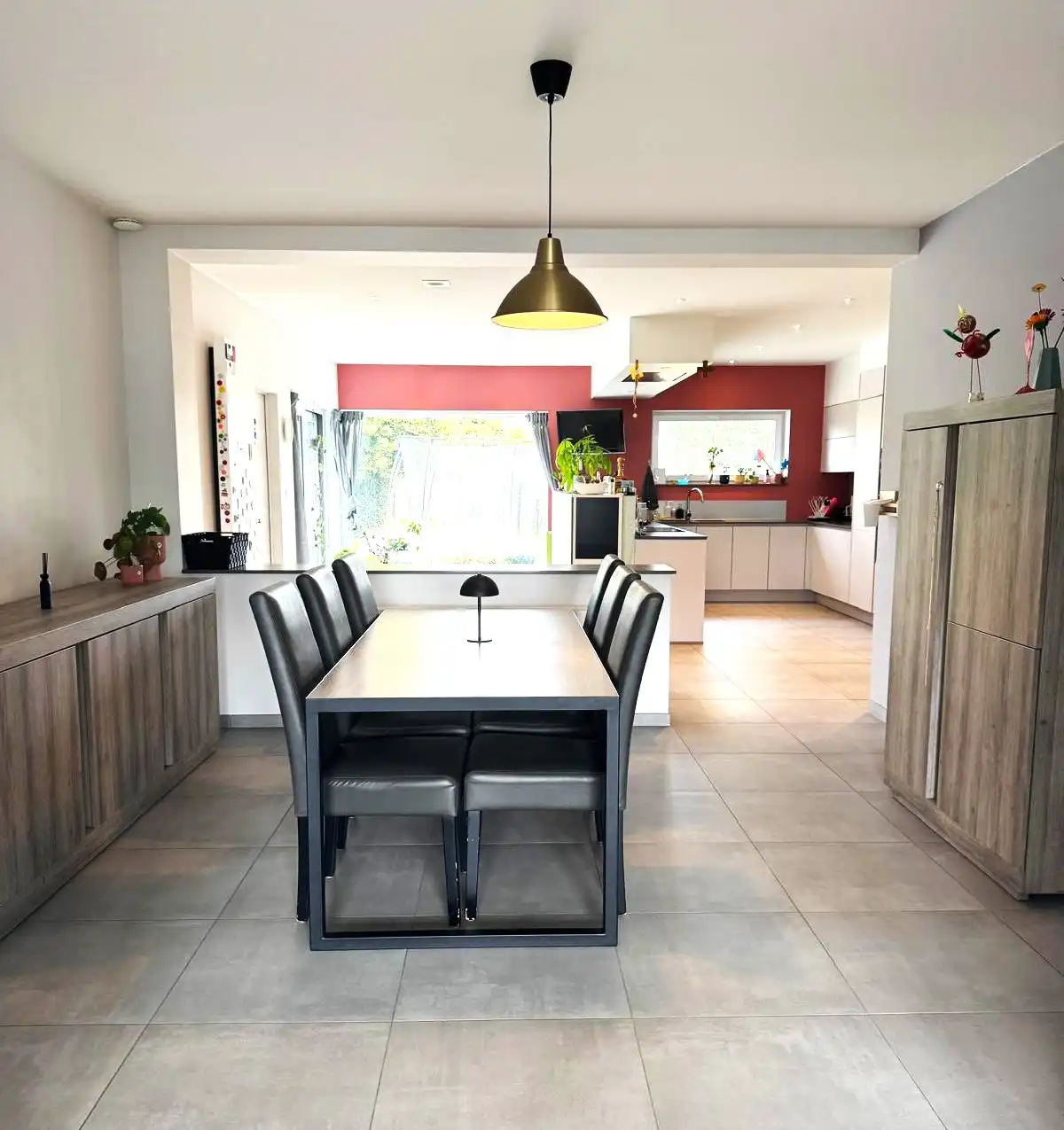 Totaal gerenoveerde woning van 2016-2017 op een perceel van 840 m², met oog voor comfort, ruimte en energiezuinigheid. foto 3