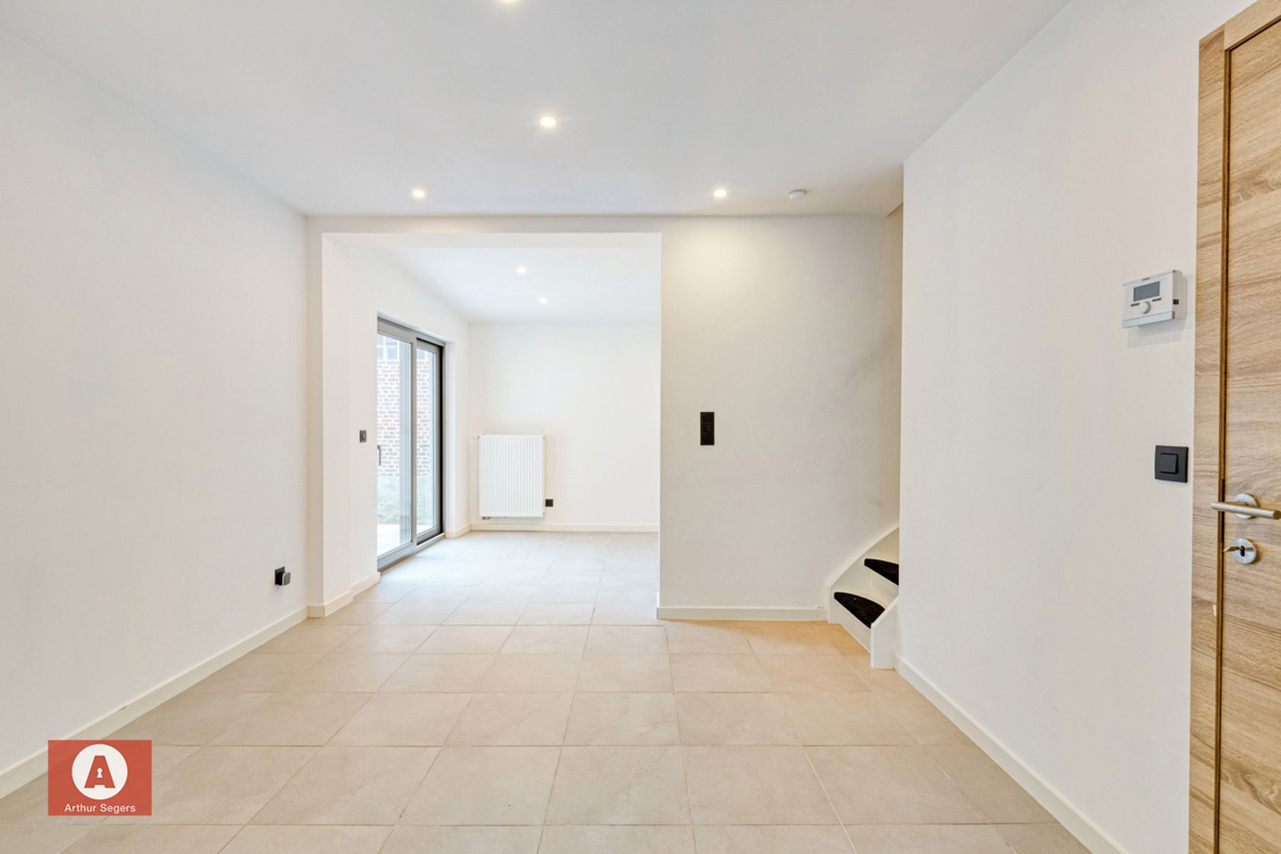 Energiezuinige & hedendaagse starters-woning met terras. foto 14