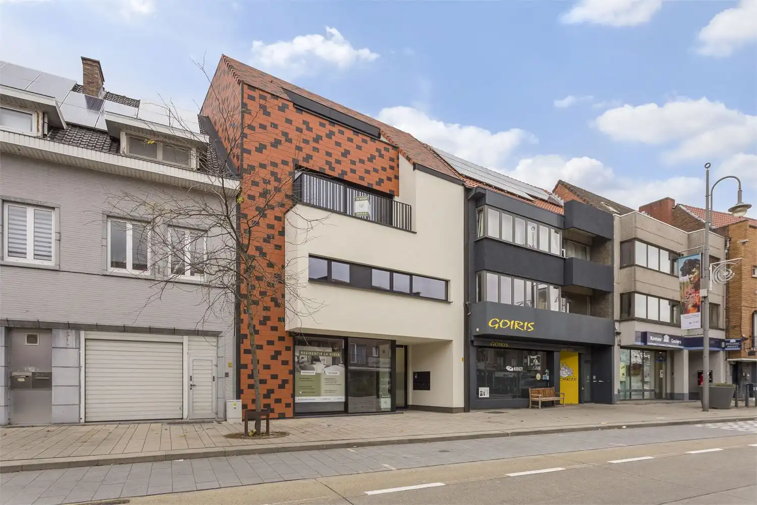 Afgewerkt handelspand in bruisende Vennestraat! foto {{pictureIndex}}