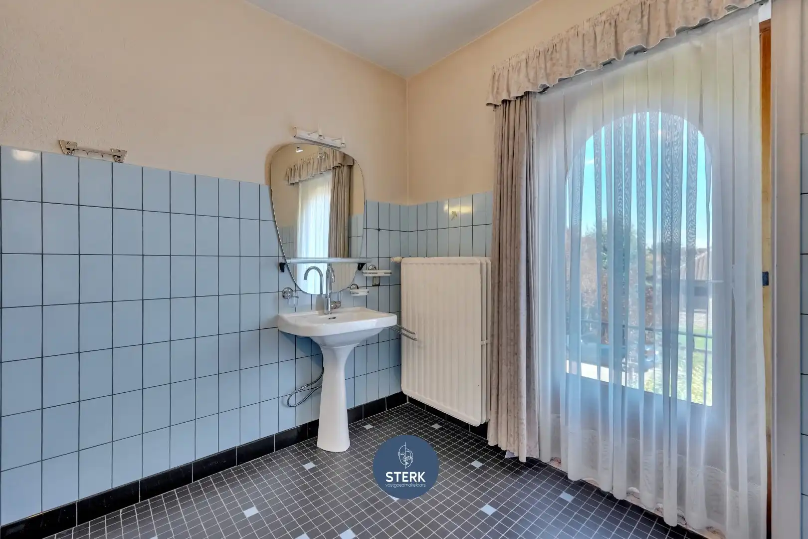RUIME GEZINSWONING MET VEEL CHARME EN KARAKTER TE REKEM !  foto 14