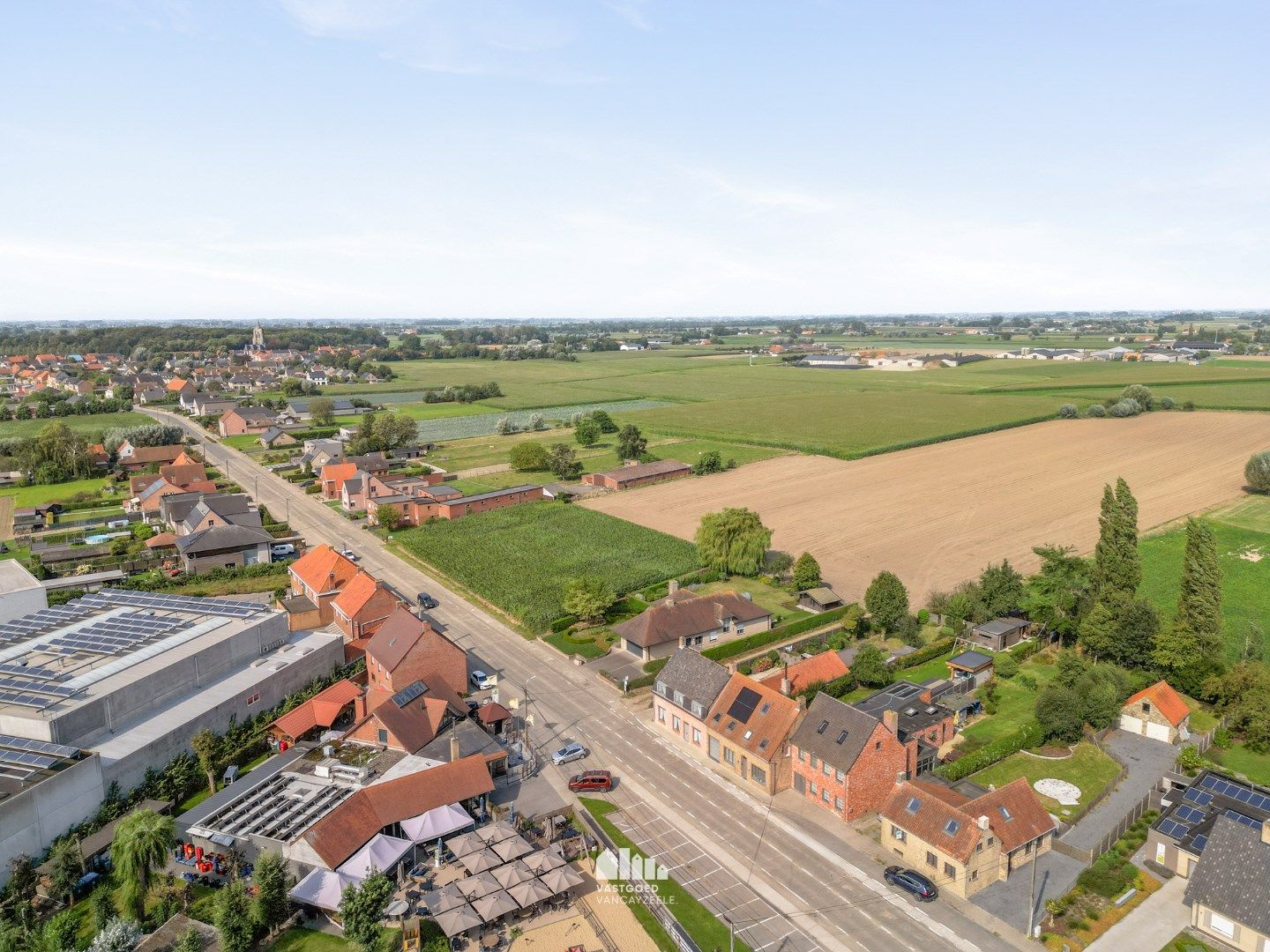 Gerenoveerde woning met prachtige tuin en private autostaanplaats ( carport mogelijk ) foto 30