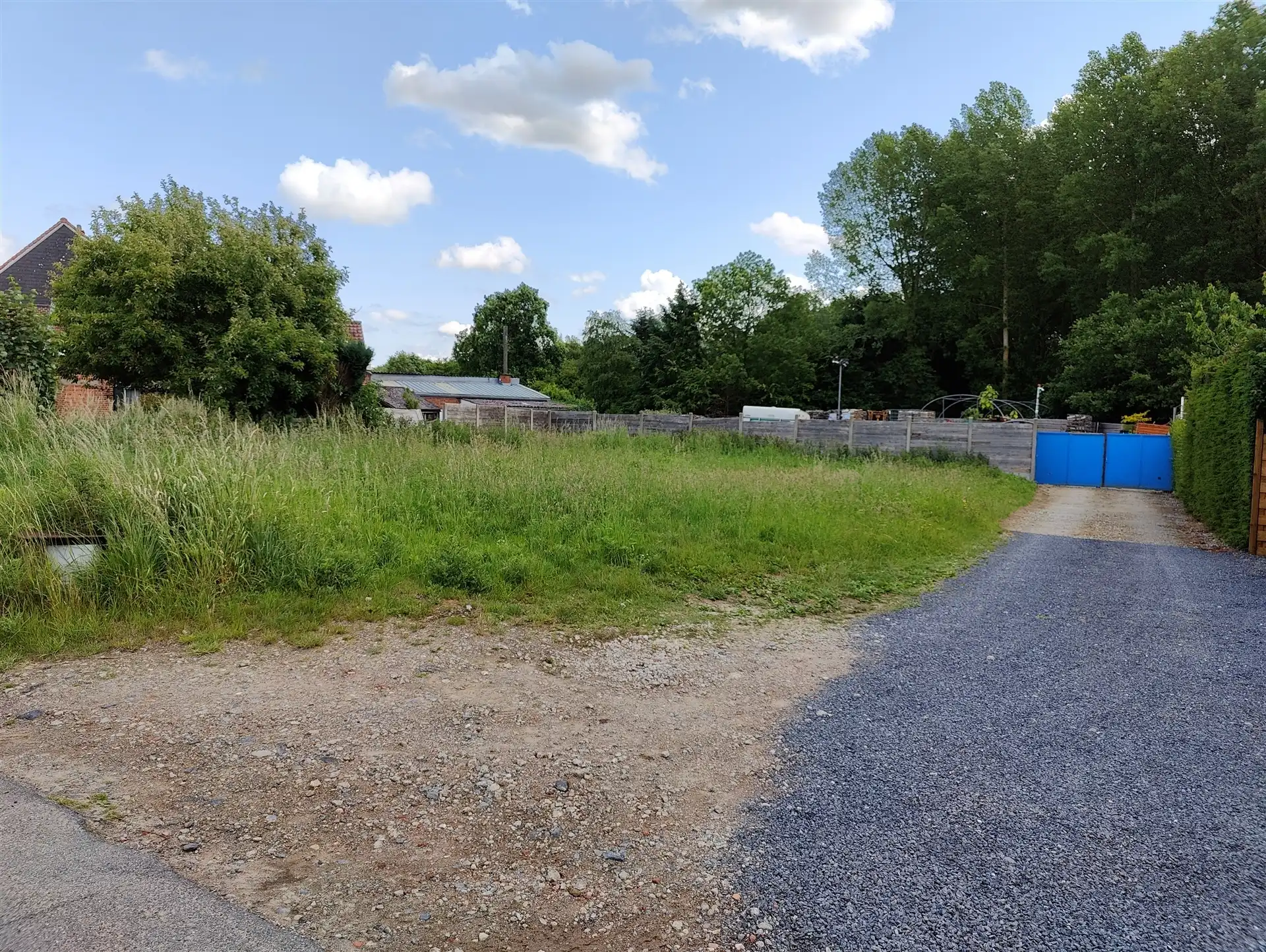 Bouwgrond voor halfopen bebouwing op absolute voorkeursligging te Mollem! foto 2