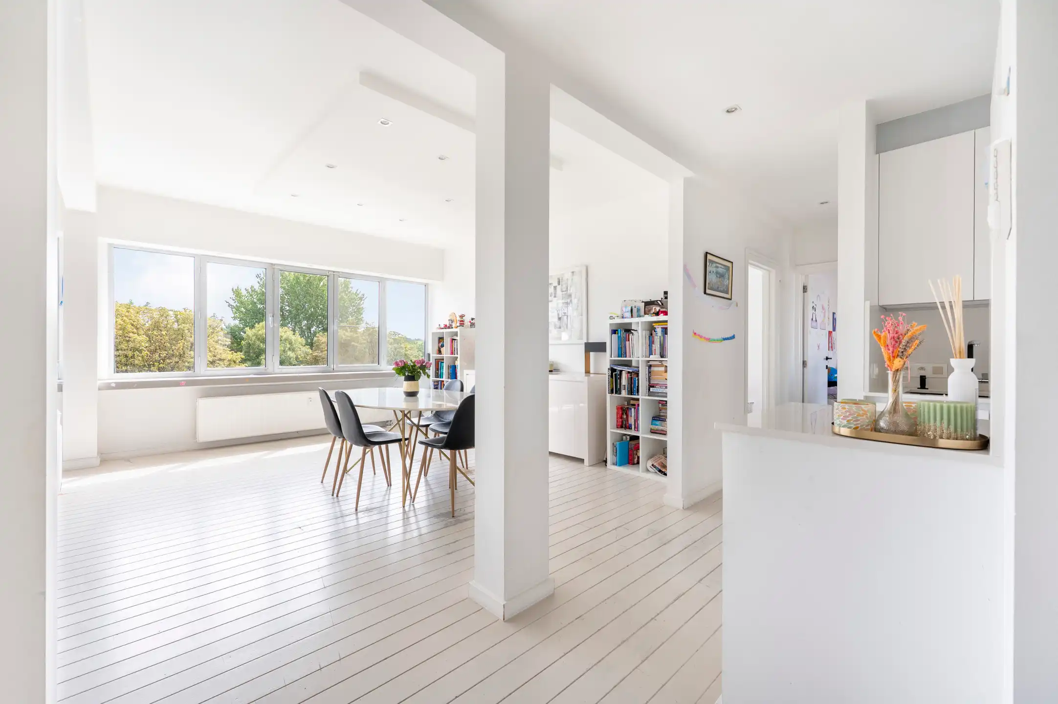 ANTWERPEN - Instapklaar drie slaapkamer appartement foto 2