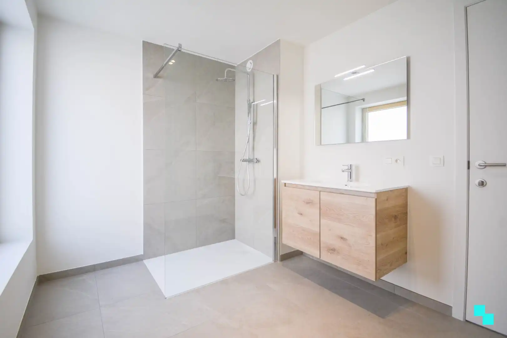 Stijlvolle hernieuwbouwwoning (BEN) met 2 slaapkamers - stadscentrum foto 11