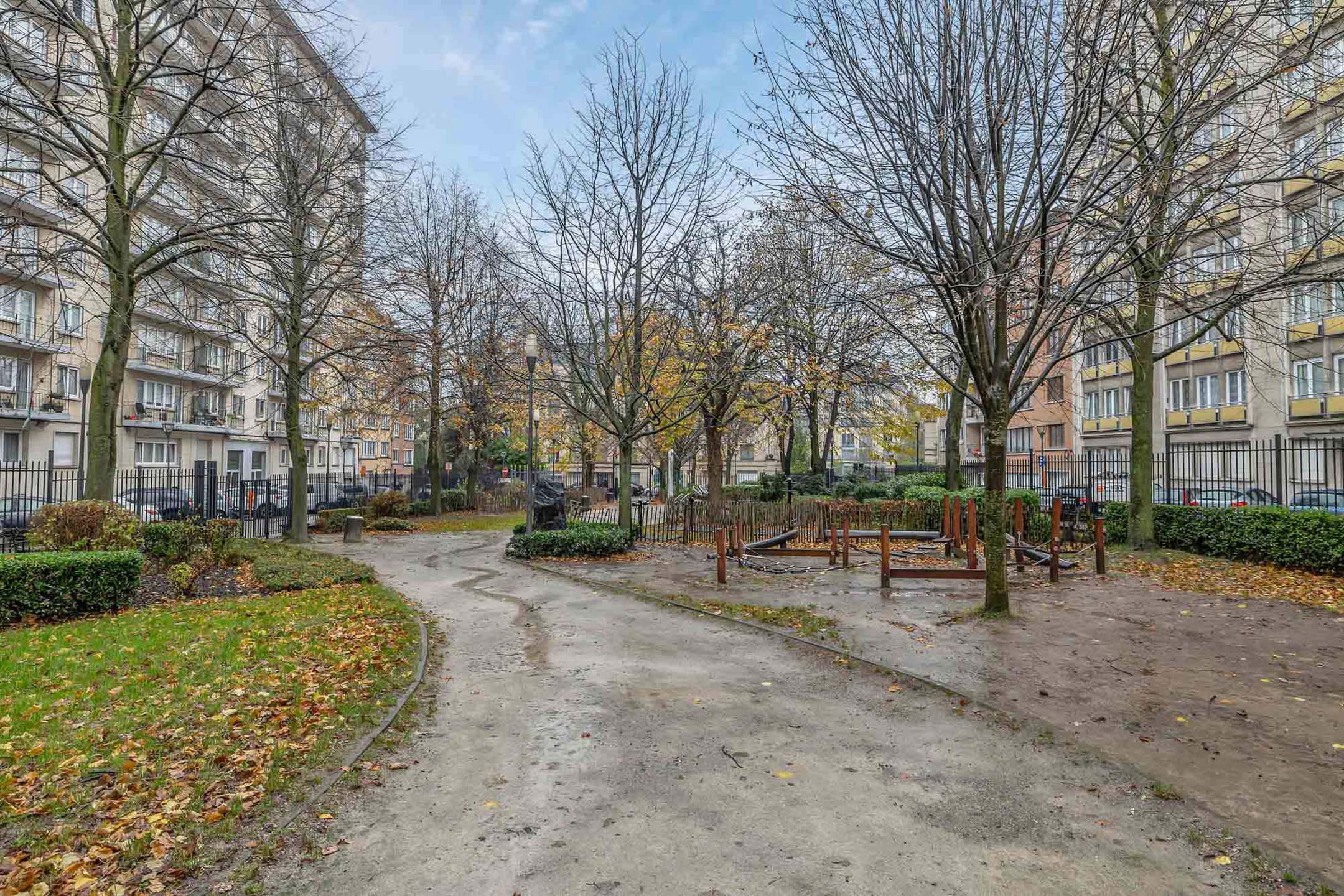 Instapklaar appartement  te koop in Koekelberg! foto 18