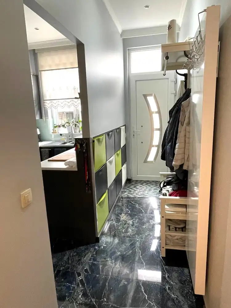 Charmante gerestylede rijwoning in het hart van Strombeek foto 2