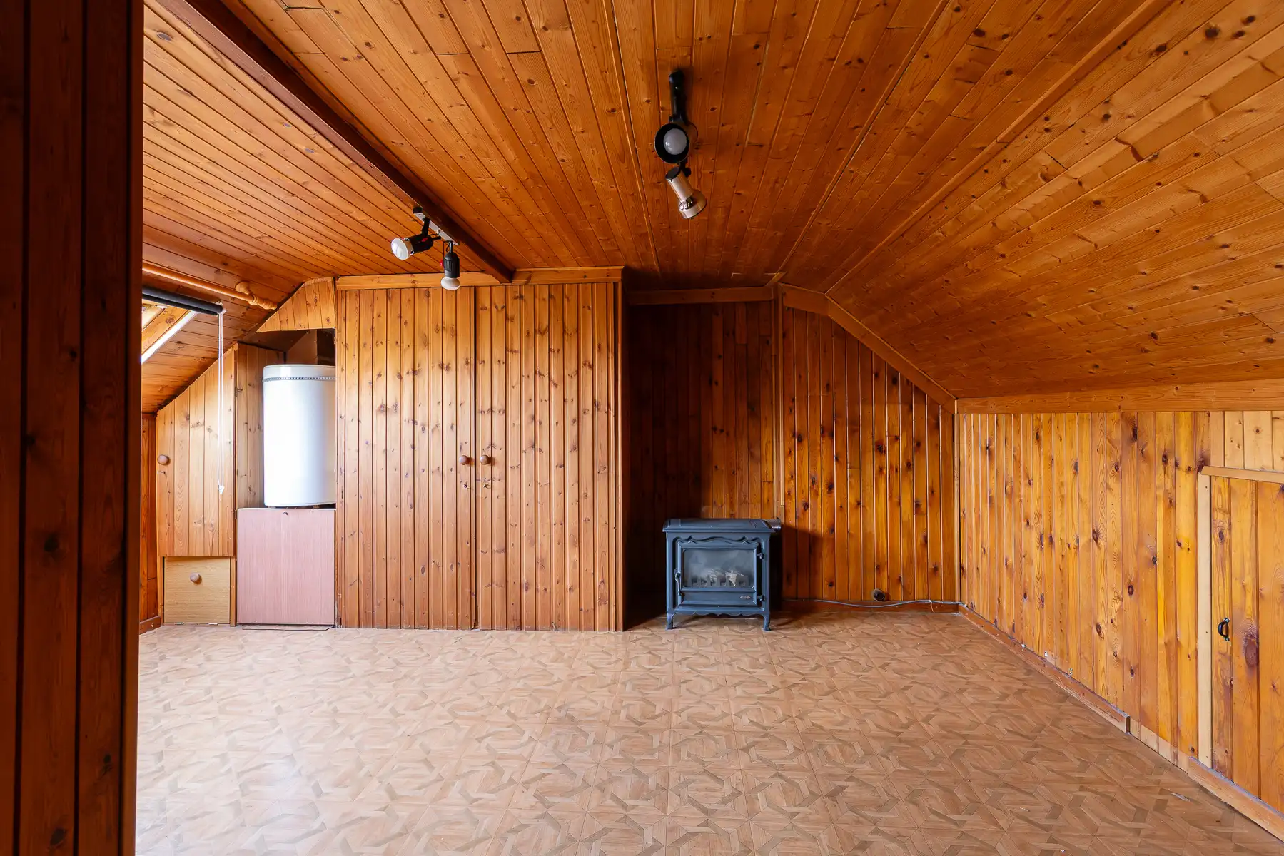 Te renoveren woning met potentieel in Drogenbos foto 15