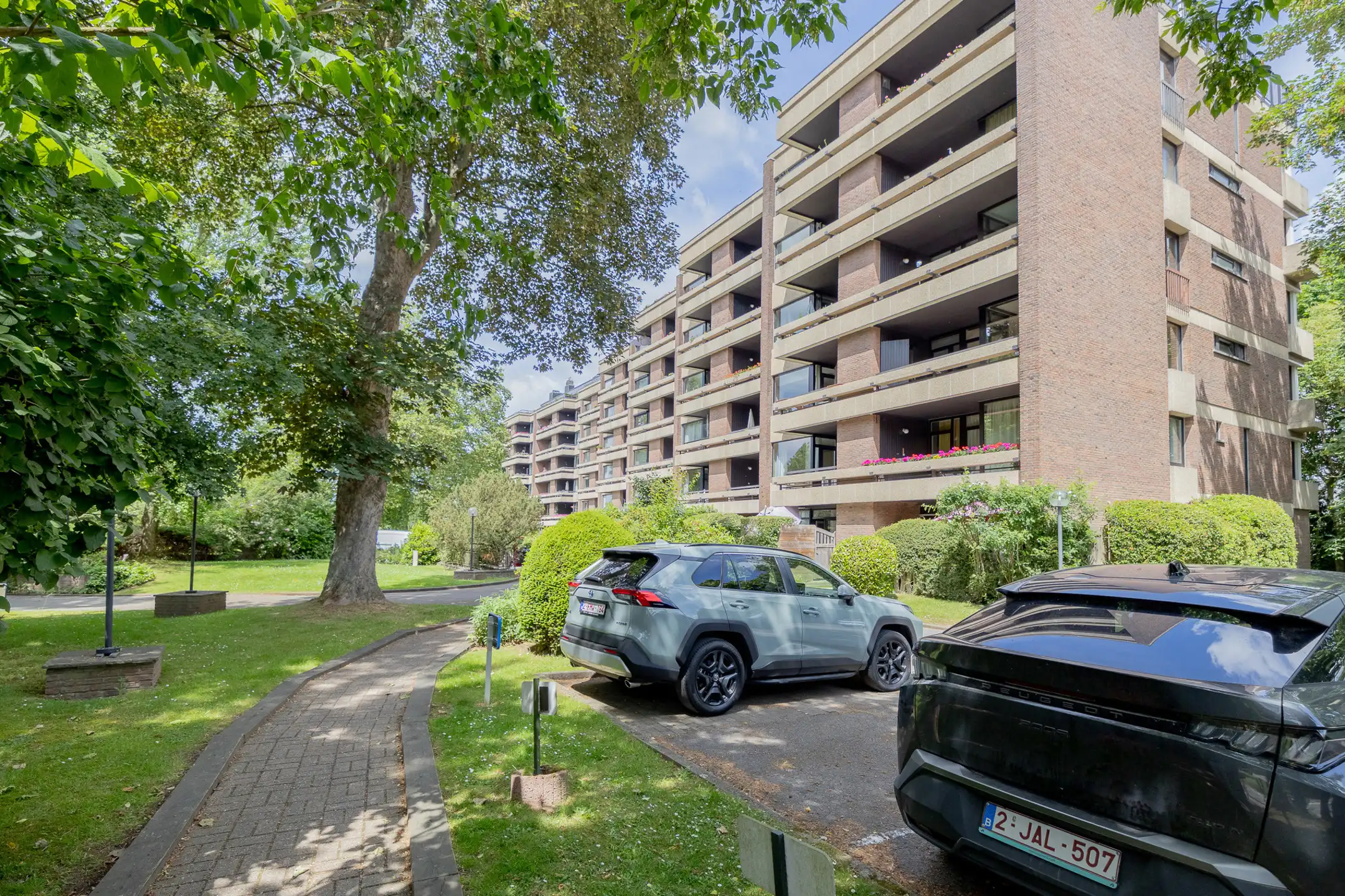 Appartement te koop foto {{pictureIndex}}