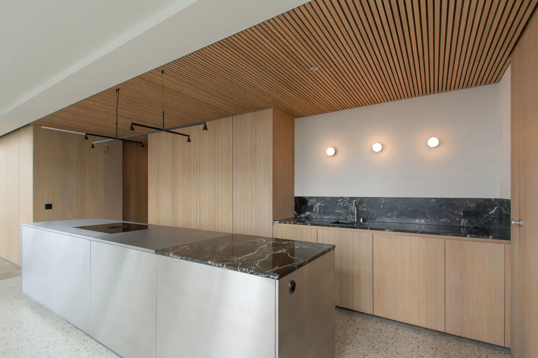 Prachtig 2-kamer app. met prachtig zicht over park en stad foto 17