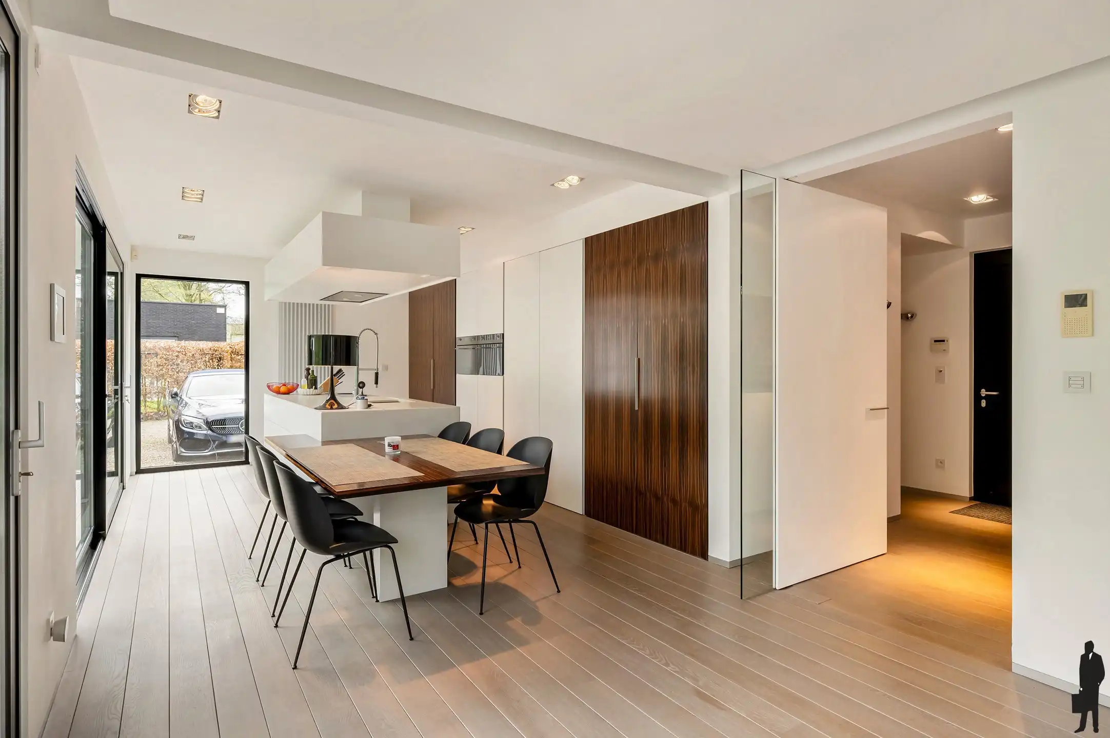 Moderne en instapklare villa op een rustige toplocatie in Heide foto 3