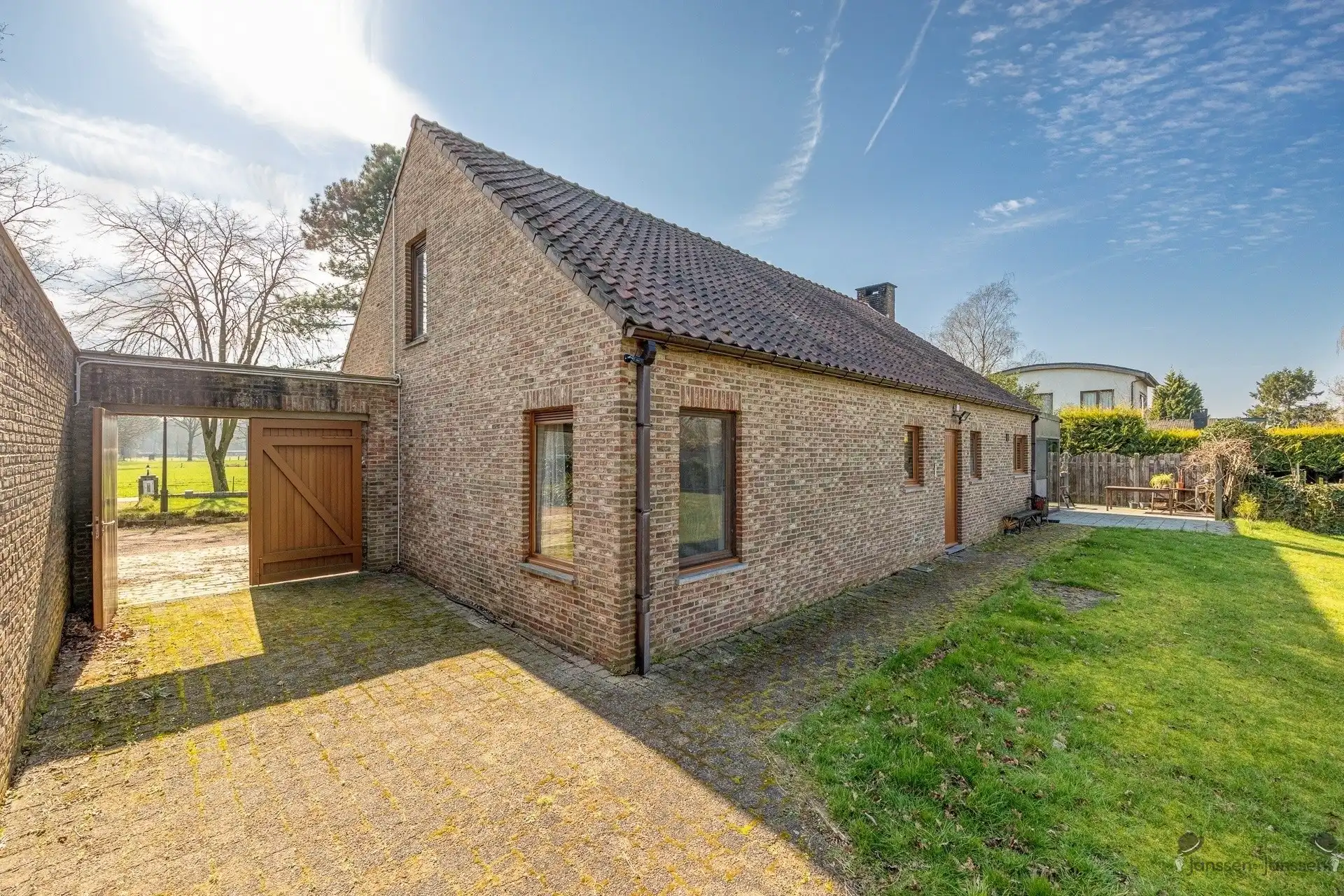 Charmant landhuis op perceel van 2230m² met prachtige vergezichten foto 25