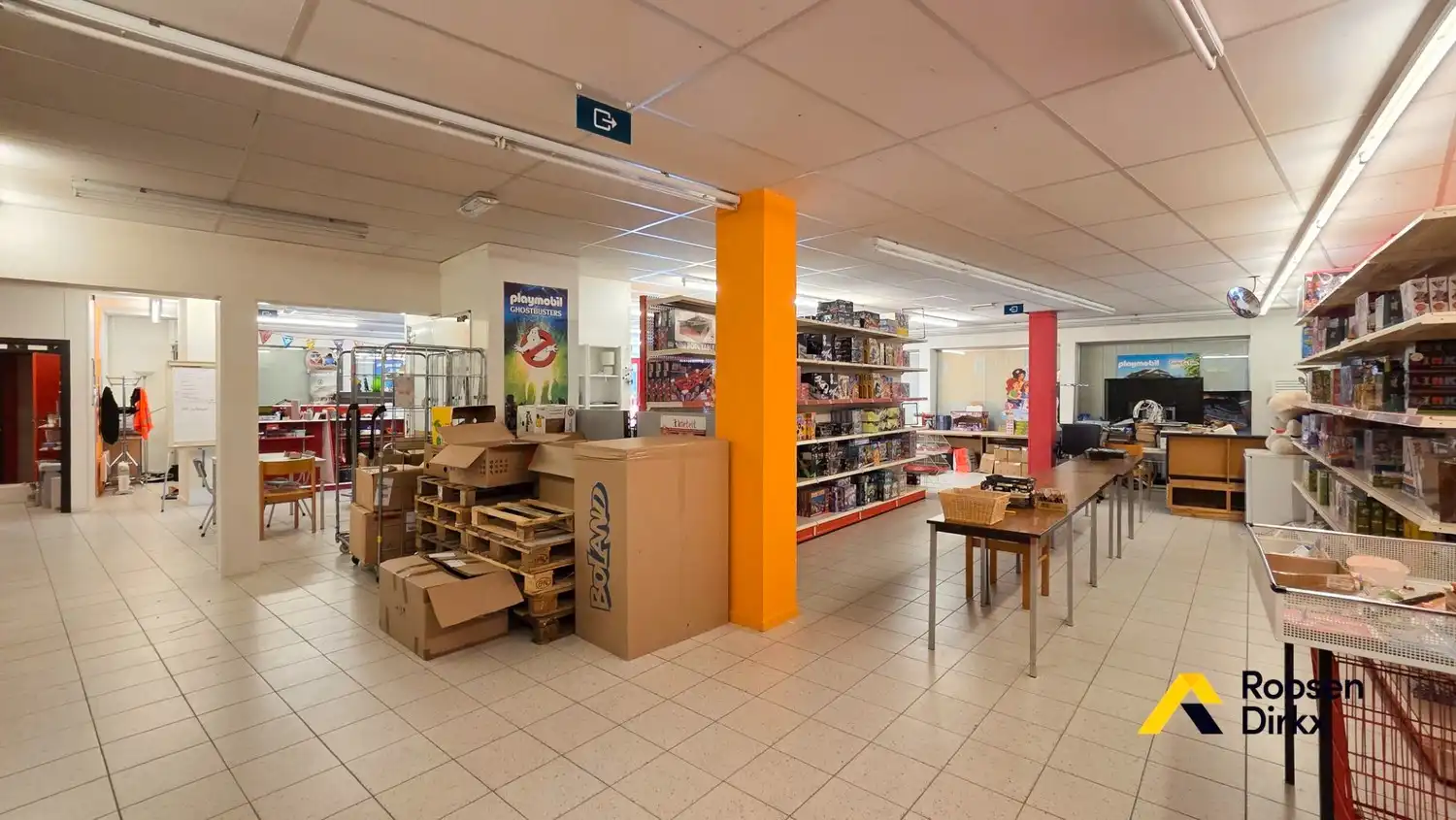 Handelspand met 254m² met hoge zichtbaarheid en unieke ligging in hartje Bree foto 5