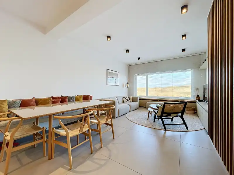MODERN GELIJKVLOERSAPPARTEMENT OP DE ZEEDIJK VAN OOSTUDINKERKE foto 7