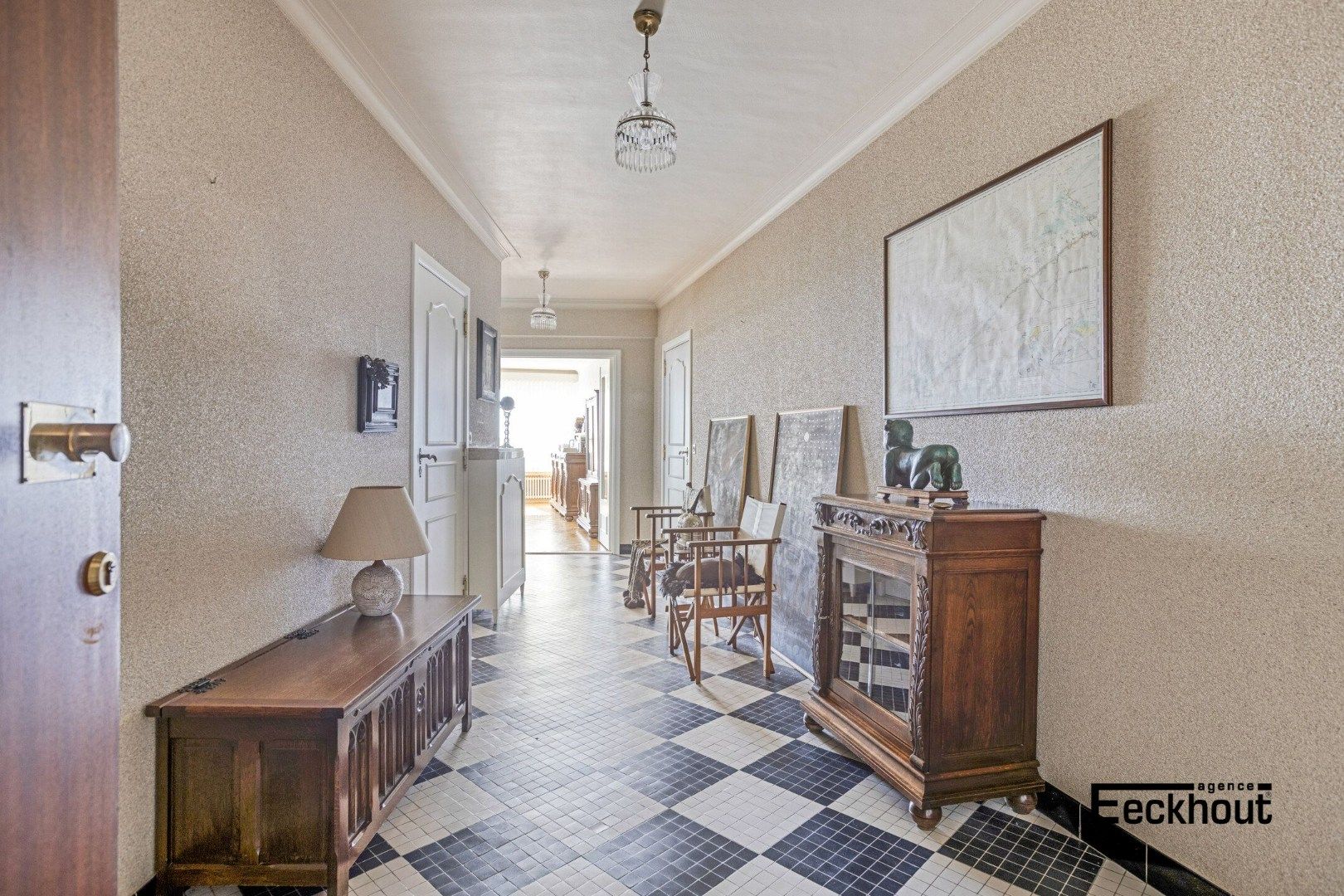 Uiterst ruim (154 m²) hoekappartement met frontaal zicht op de jachthaven te Oostende! foto 11