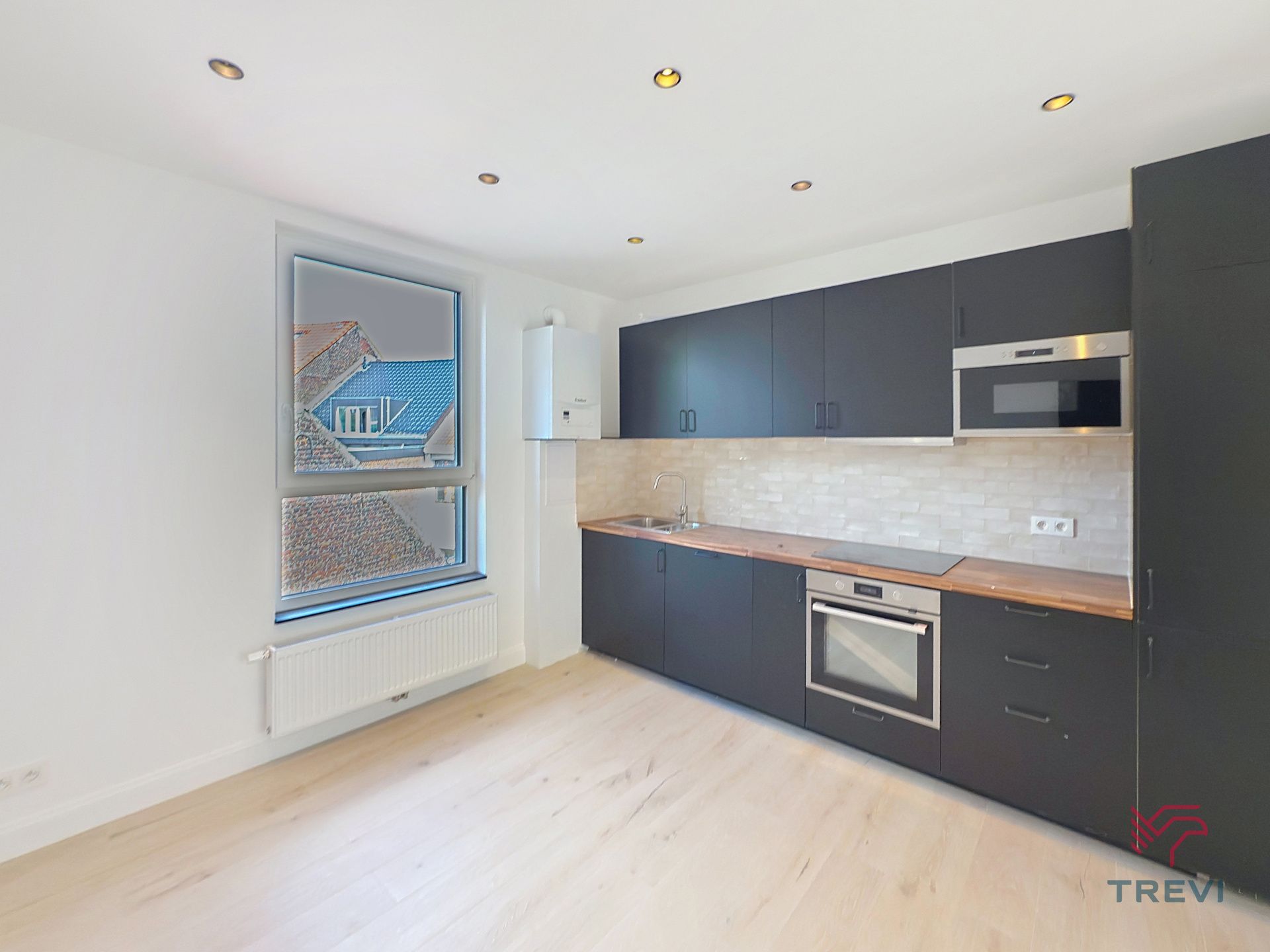 Gerenoveerd 1 slaapkamer appartement voor 1e bewoning! foto 2