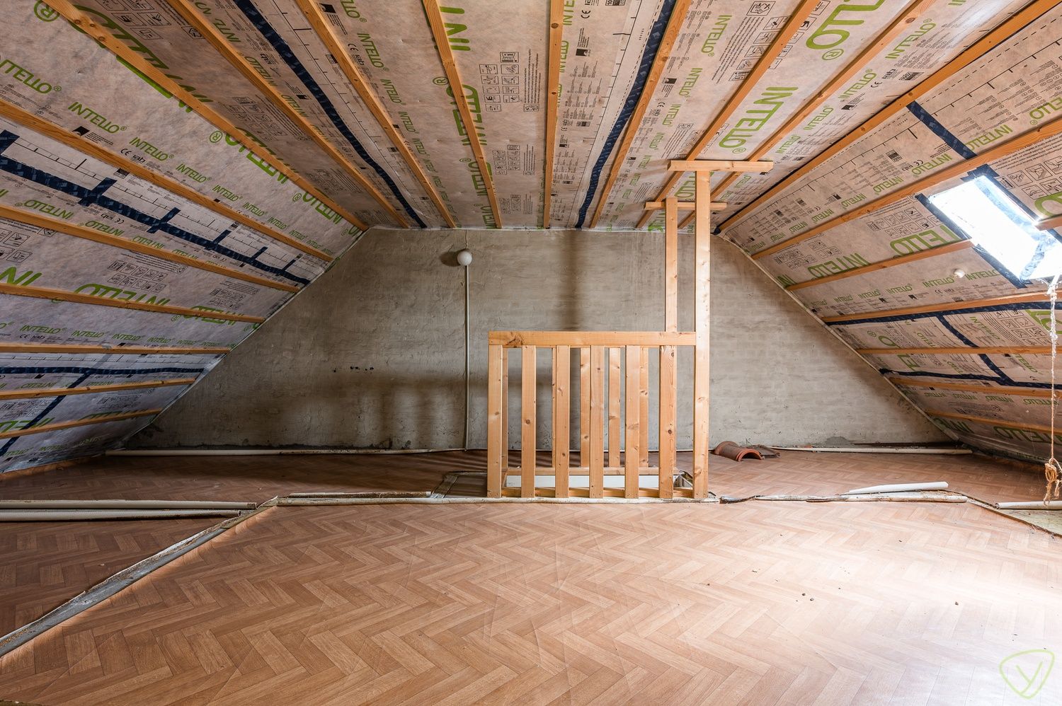Te renoveren gezinswoning met zonnige tuin op rustige locatie foto 17