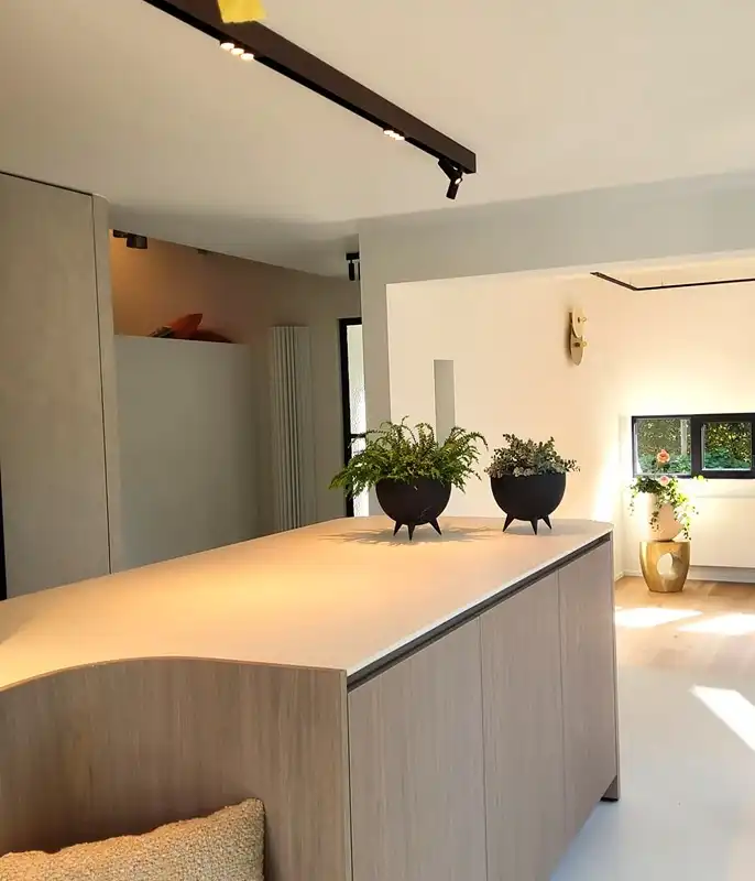 Volledig vernieuwde villa op een mooi perceel van ruim 28 are! foto 12