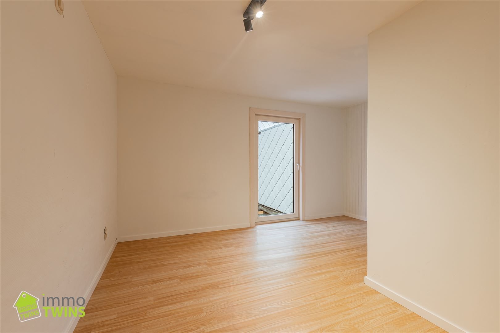 Instapklare woning te Sint Niklaas  foto 10