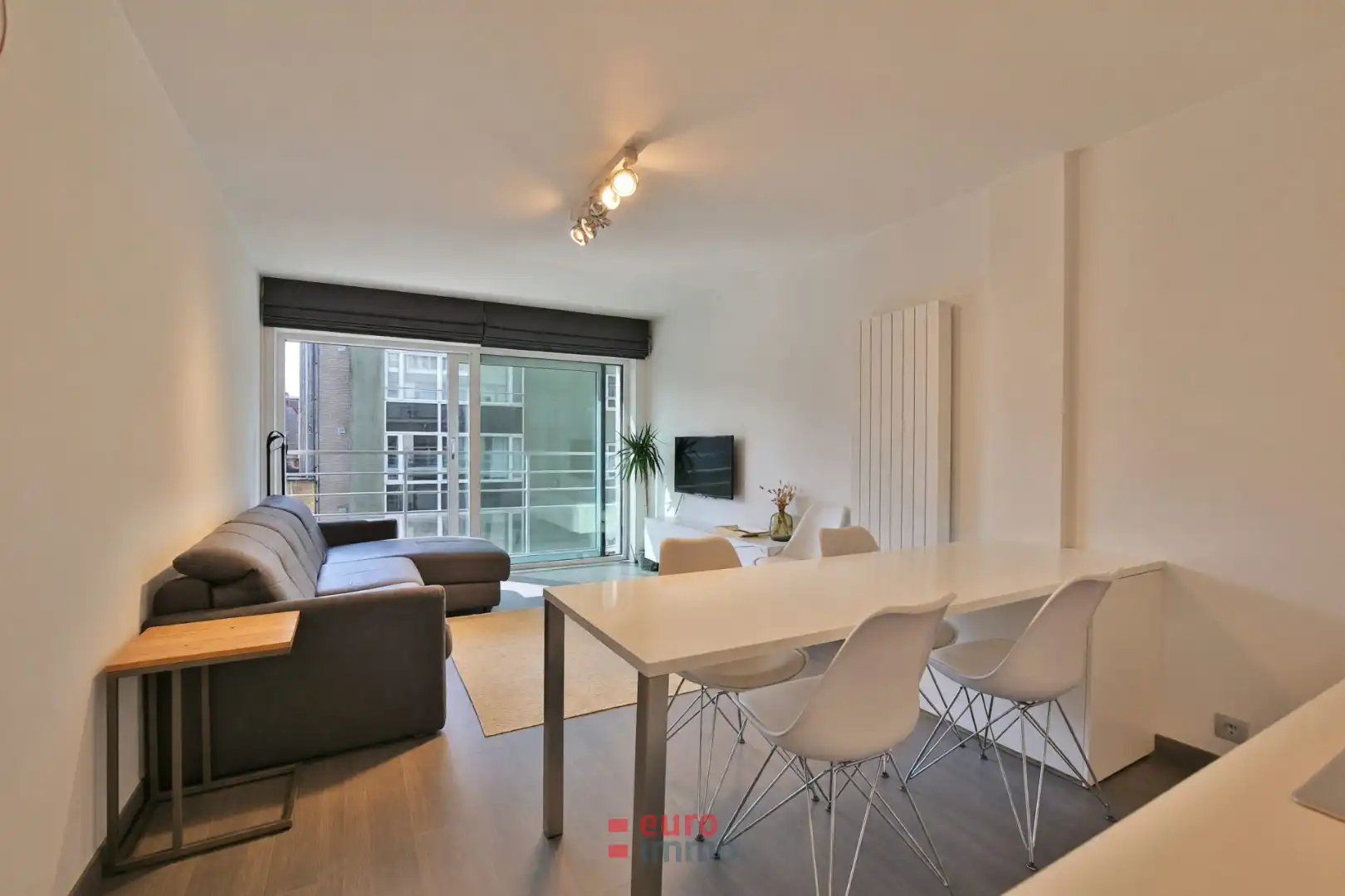 Super gelegen appartement met 1 slaapkamer! foto 3