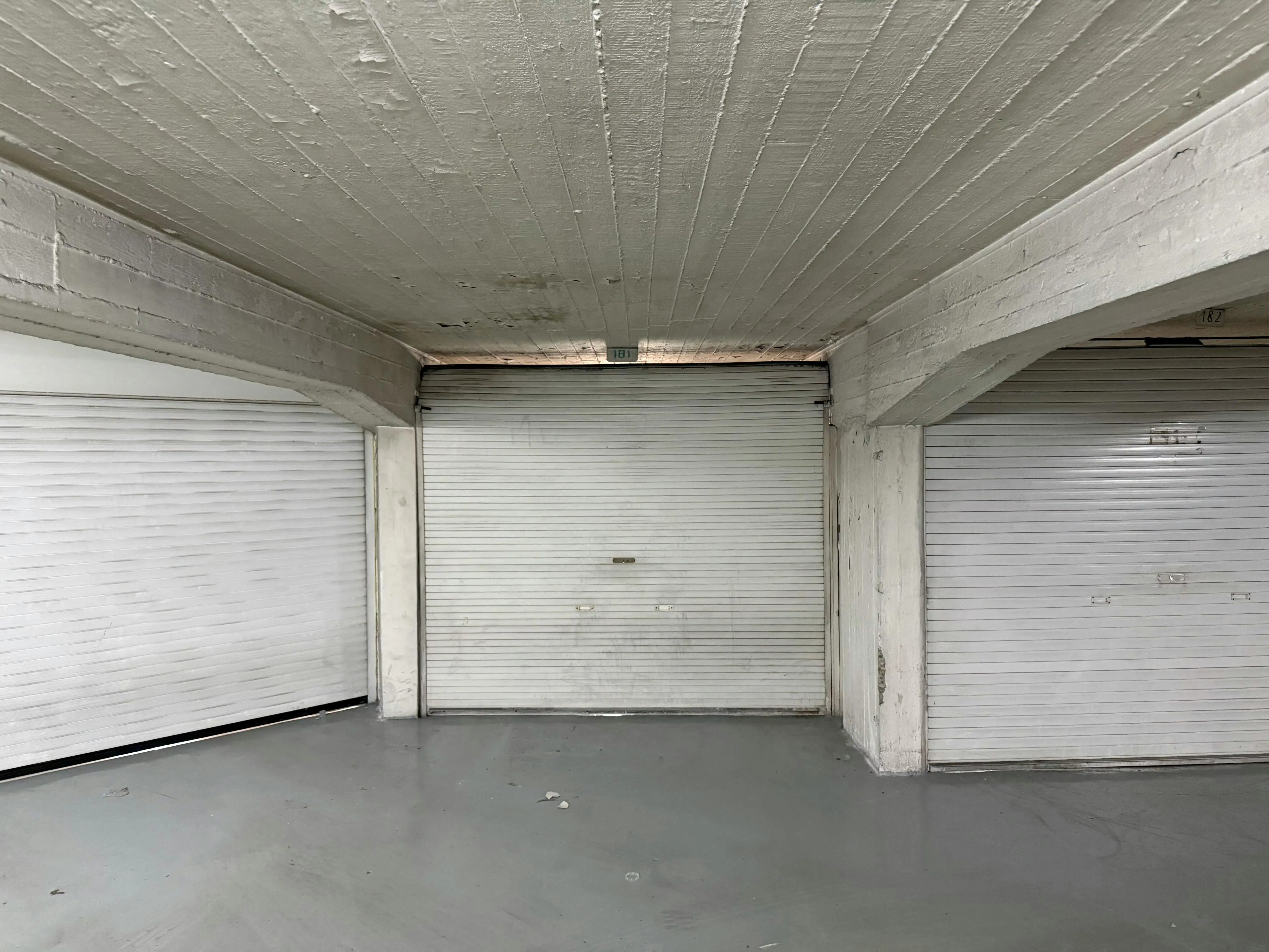 Garagebox te koop in het stadscentrum te Oostende foto 4
