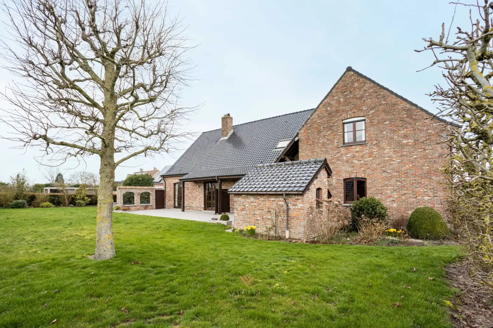 Elegante villa op 5000 m² op een gegeerde locatie foto 22