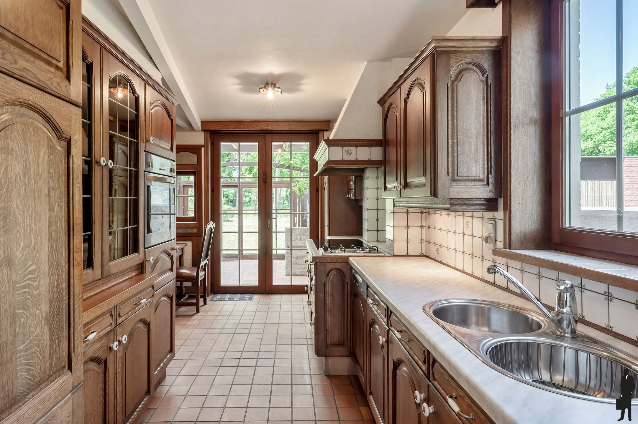 Uitzonderlijk gelegen villa nabij groen op grond van 2.785m² foto 11