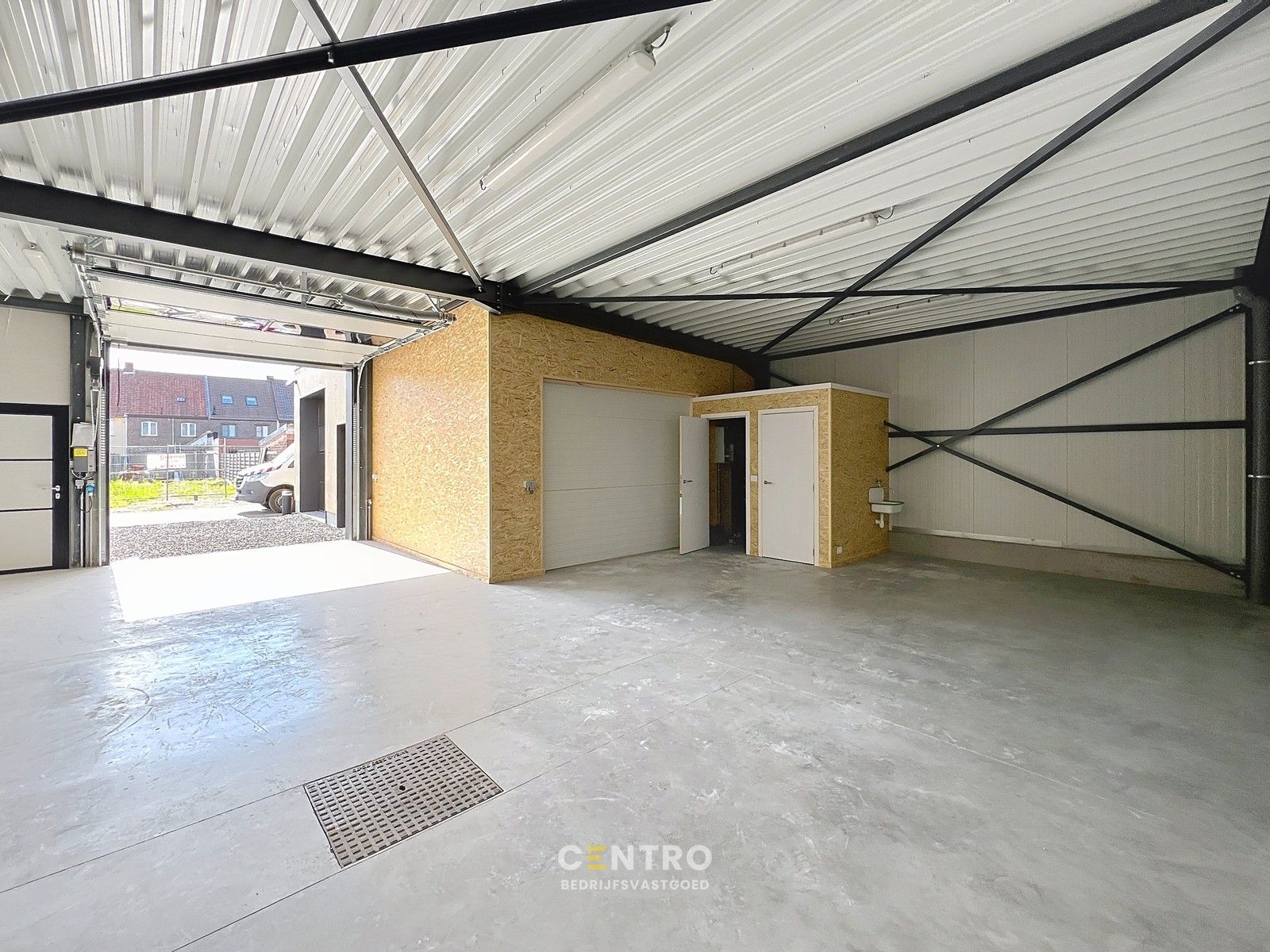 Nieuwbouw OPSLAGPLAATS (± 85m²)  met sanitair te Ingelmunster. Onmiddellijk beschikbaar! foto 6