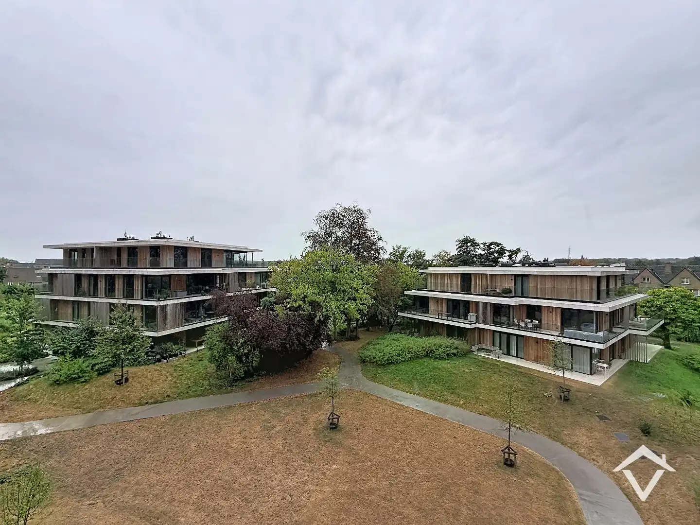 Prachtige penthouse met twee slaapkamers, autostaanplaats en zonnig terras te Rumbeke foto 19