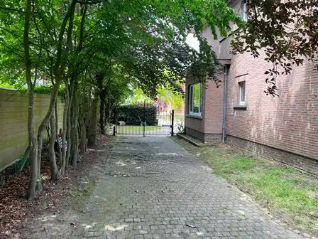 Residentieel gelegen woning op een perceel van 950 m² foto 9