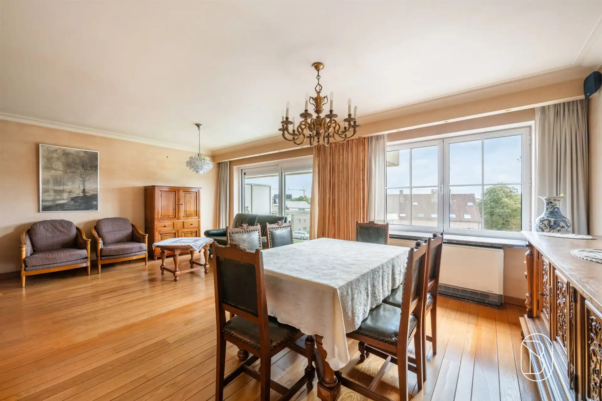 Lichtrijk appartement met 2 SLK en terras op een topligging foto 6