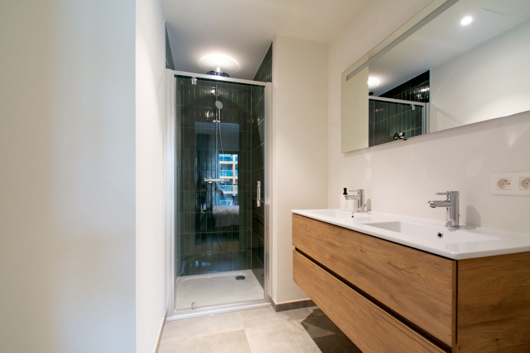 appartement 1 chambre 1 salle de bain grande terrasse foto 10