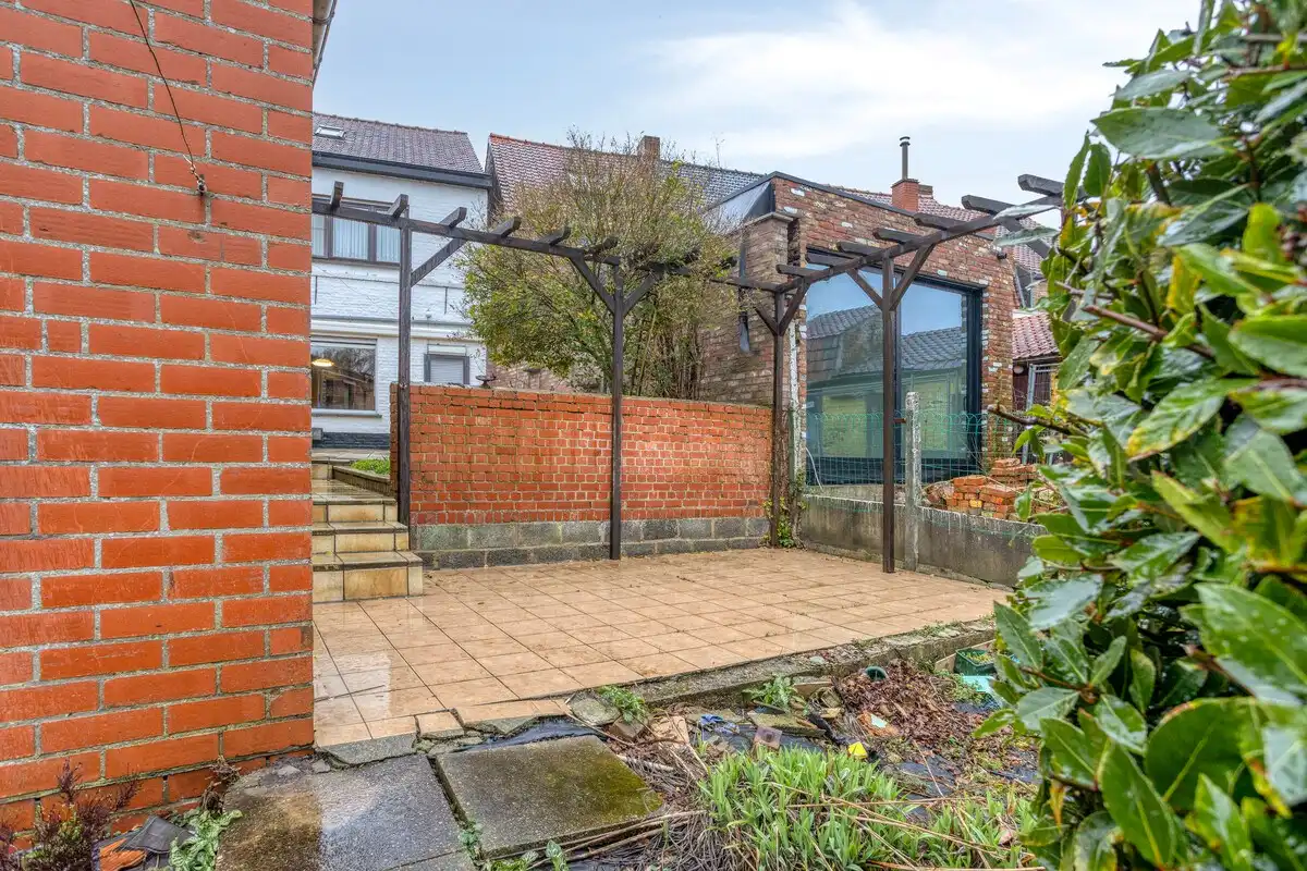 Te renoveren, ruime woning op 427 m2! foto 24