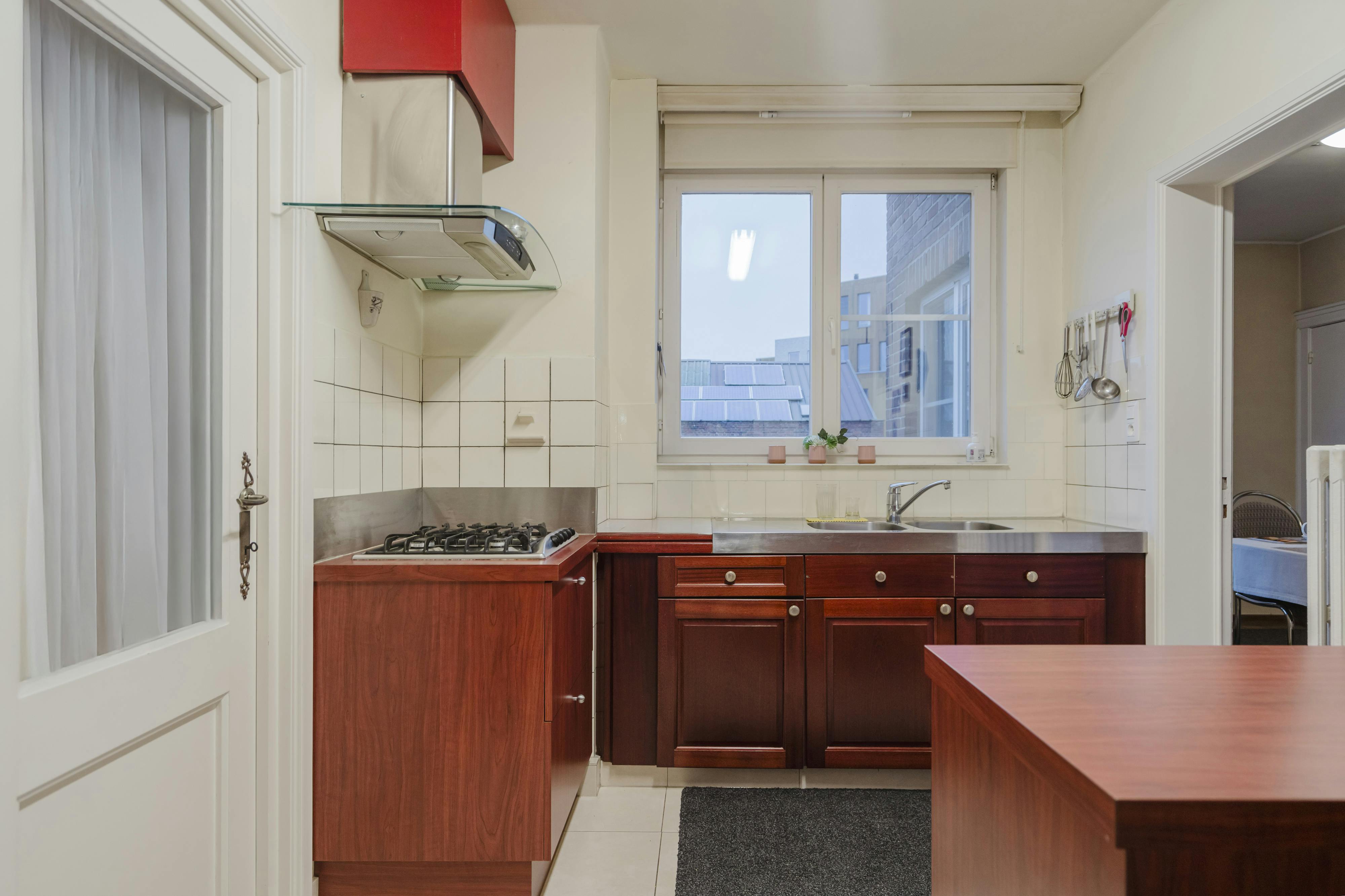 Ruim 3-slaapkamerappartement in centrum Kortrijk foto 10