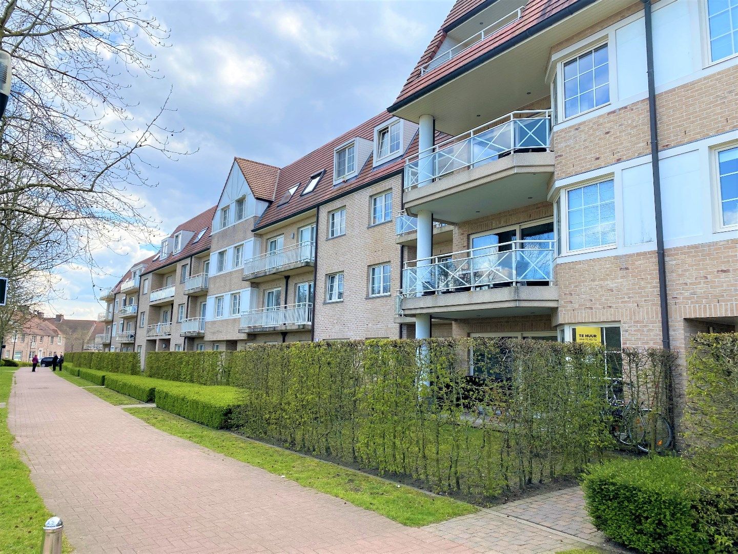 Luxueus gelijkvloers appartement met tuin foto {{pictureIndex}}