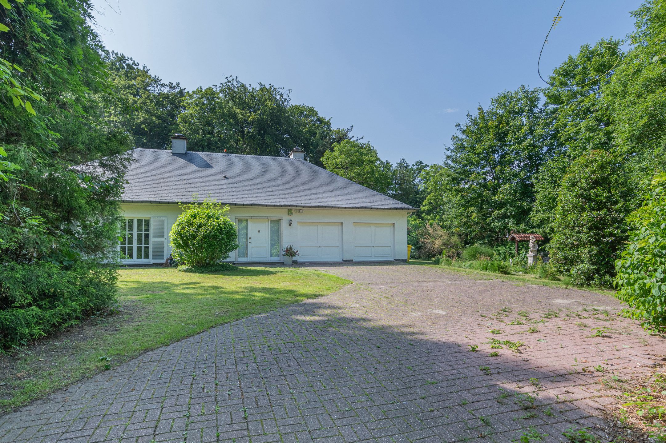 Riante jaren 80 villa in een groene omgeving  foto 2