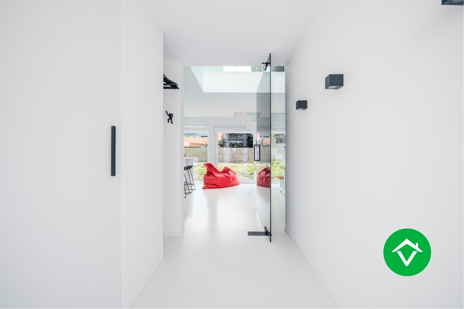 Zeer stijlvolle en instapklare villa te koop in het centrum van Koekelare. foto 5