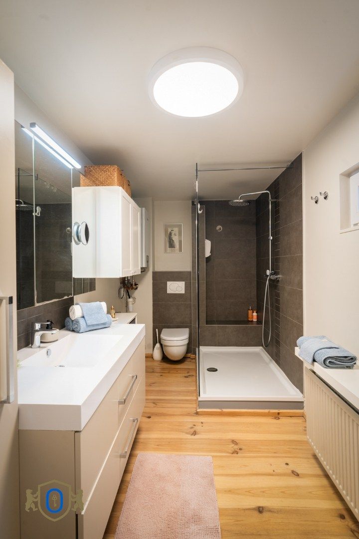 Brugse 3-slpkr herenwoning met studio & romantische tuin foto 21