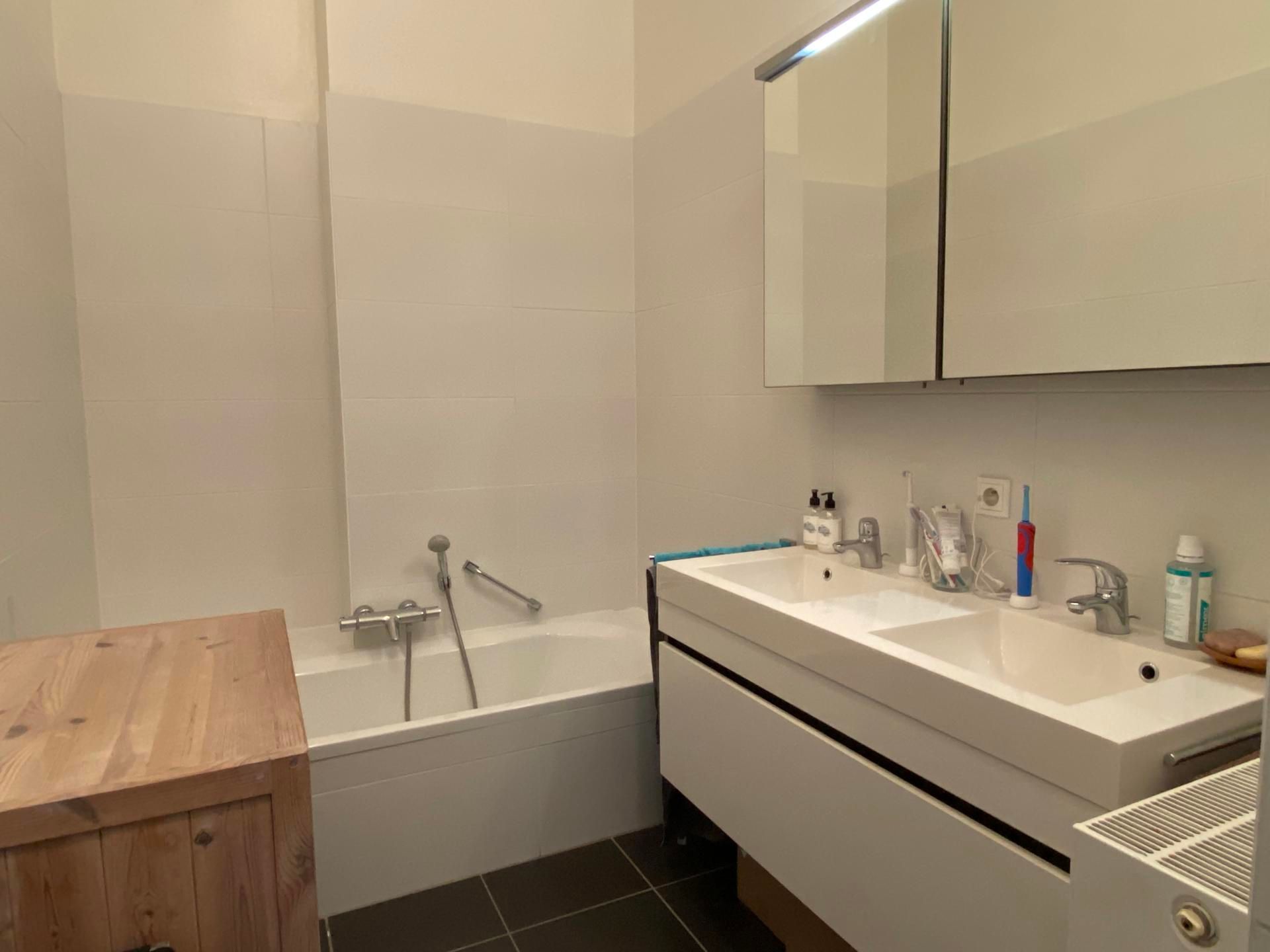 Ruim appartement in hartje Antwerpen inclusief parking foto 11