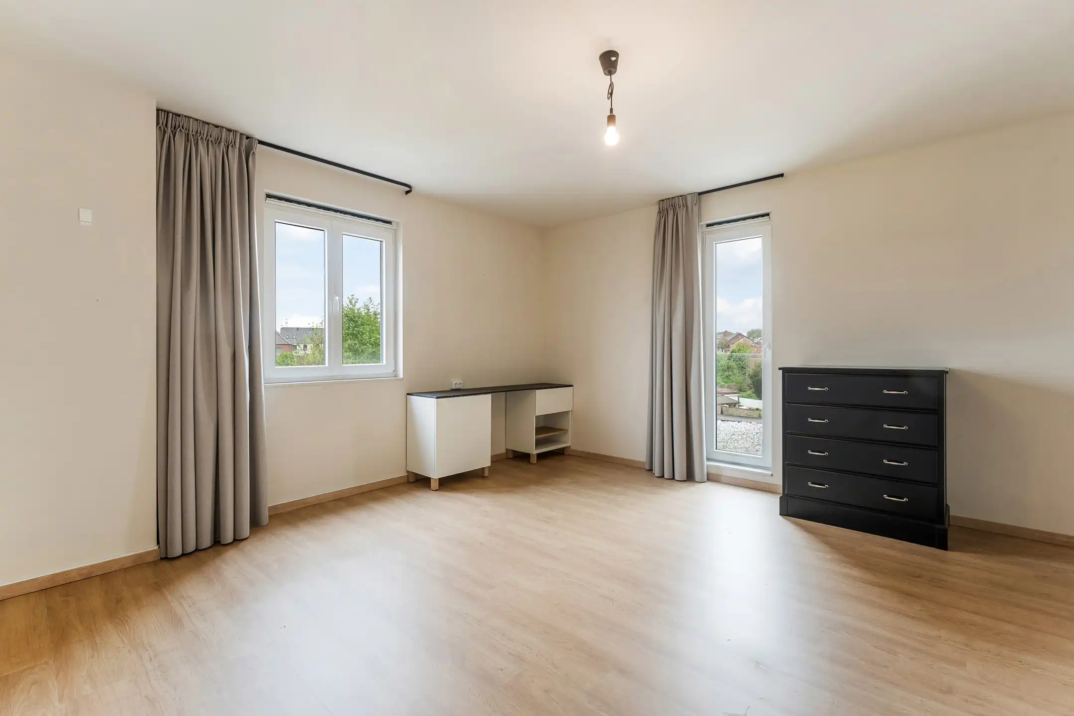 Recent duplex appartement met 2 parkings te Zichen foto 13