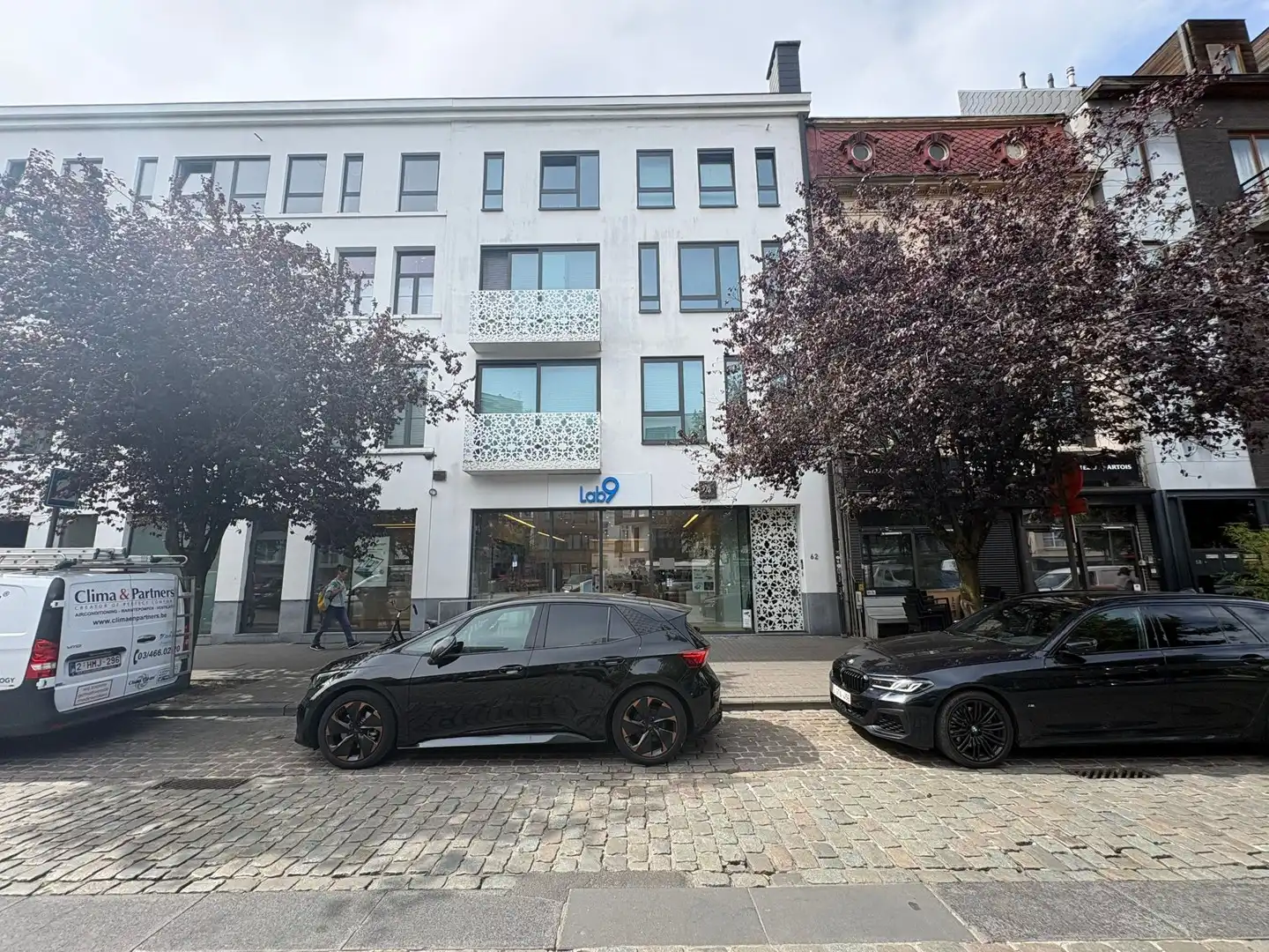 RUIM TWEE SLAAPKAMER APPARTEMENT MET TERRAS foto {{pictureIndex}}