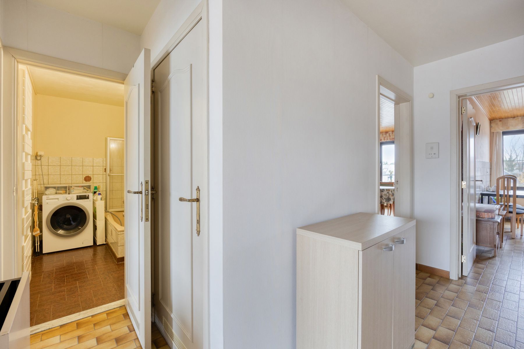 Appartement (2e verdieping) met 2 slaapkamers en garage foto 10