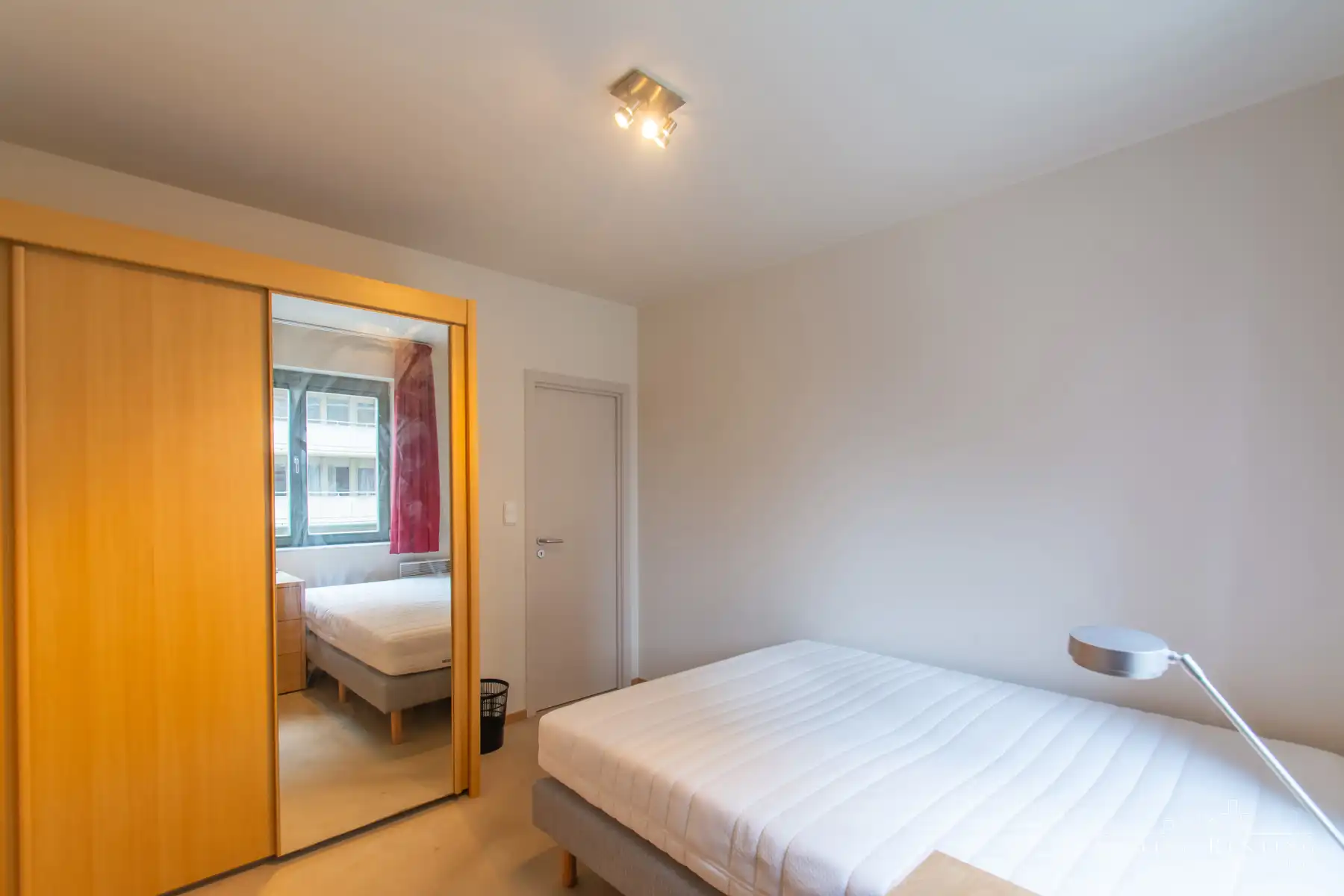 Prachtig gemeubeld appartement met 2 KAMERS + 2 badkamers foto 15