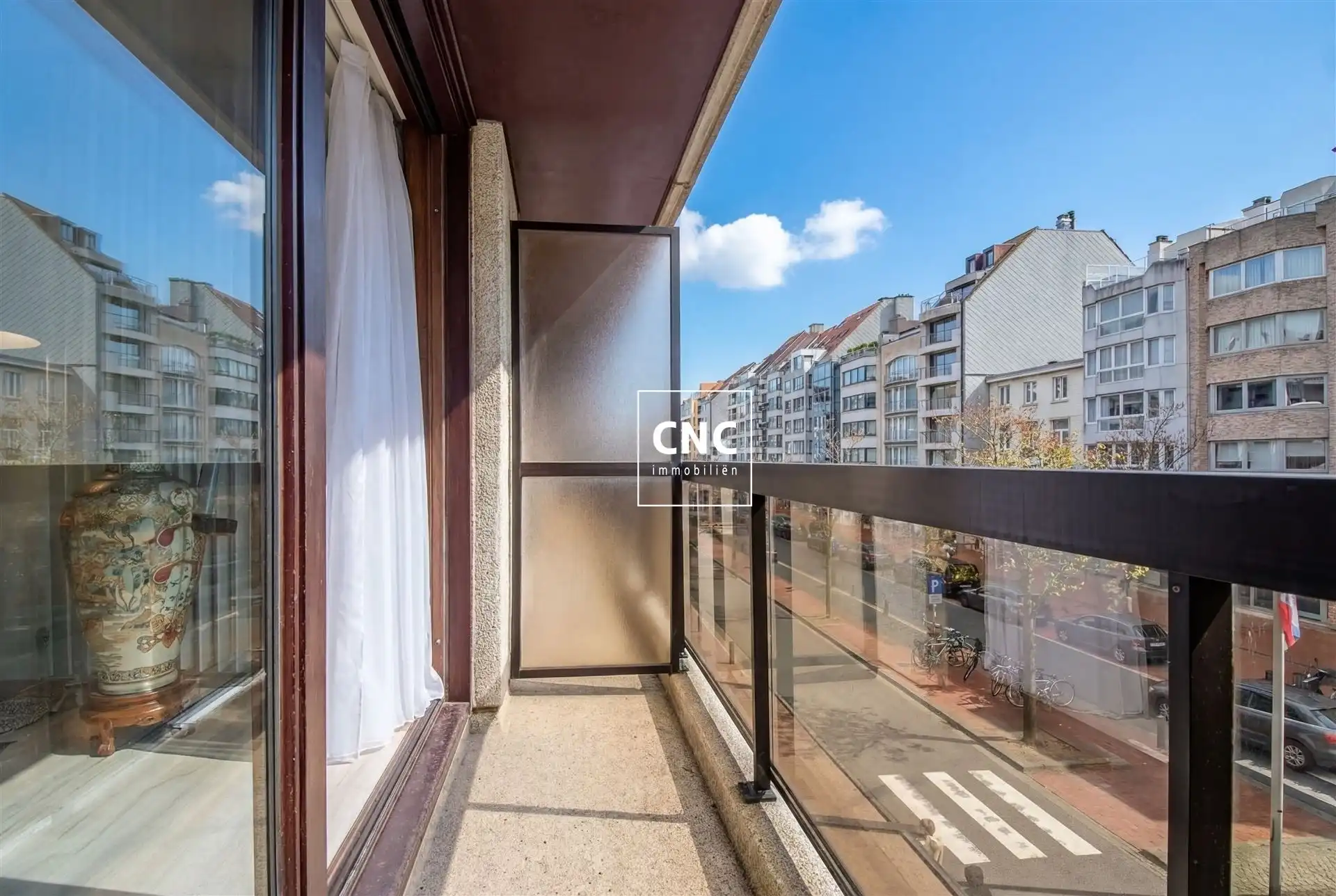 Ruim hoekappartement met mooi open zicht in hartje Knokke foto 5