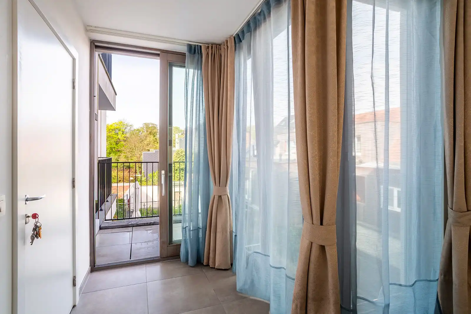 Slim wonen of zorgeloos investeren – stijlvolle nieuwbouwstudio met terras in Boechout foto 14