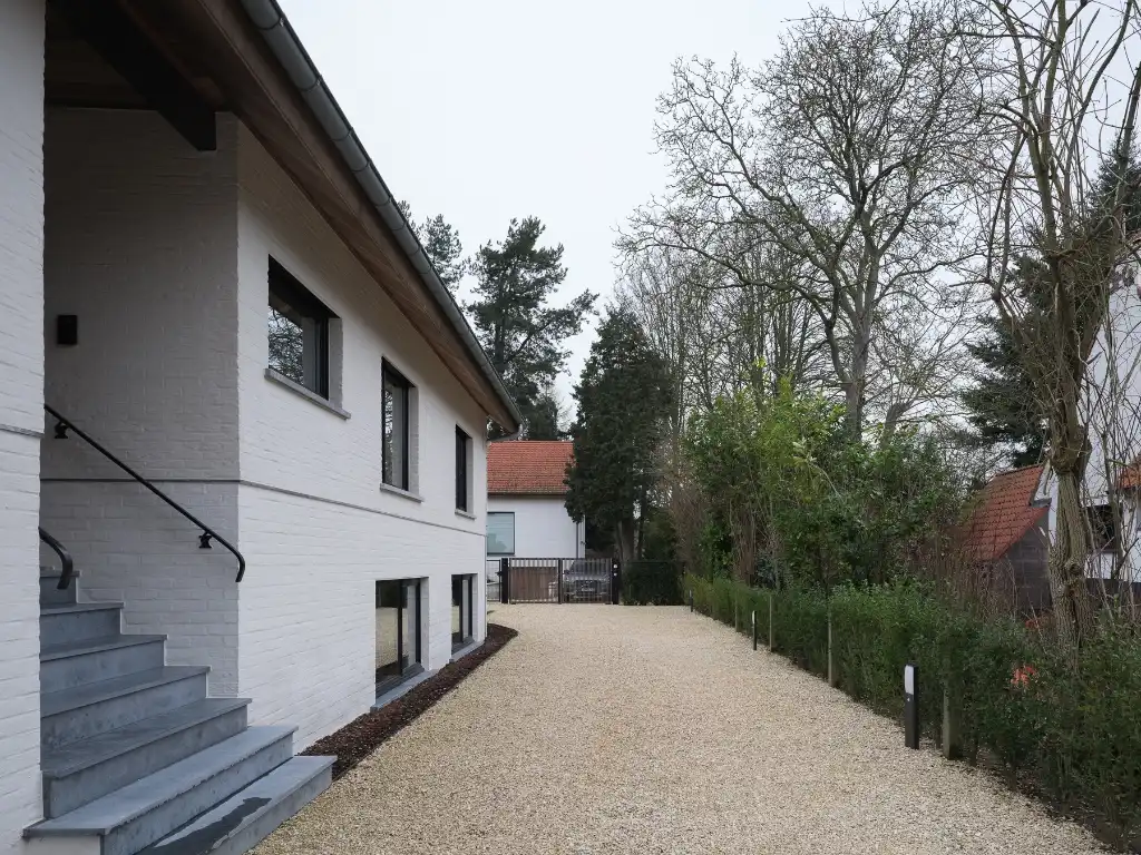 Sint-Martens-Latem – Bijzonder ruime en energiezuinige villa met woon-/werkmogelijkheid vlakbij het dorpscentrum. foto 29