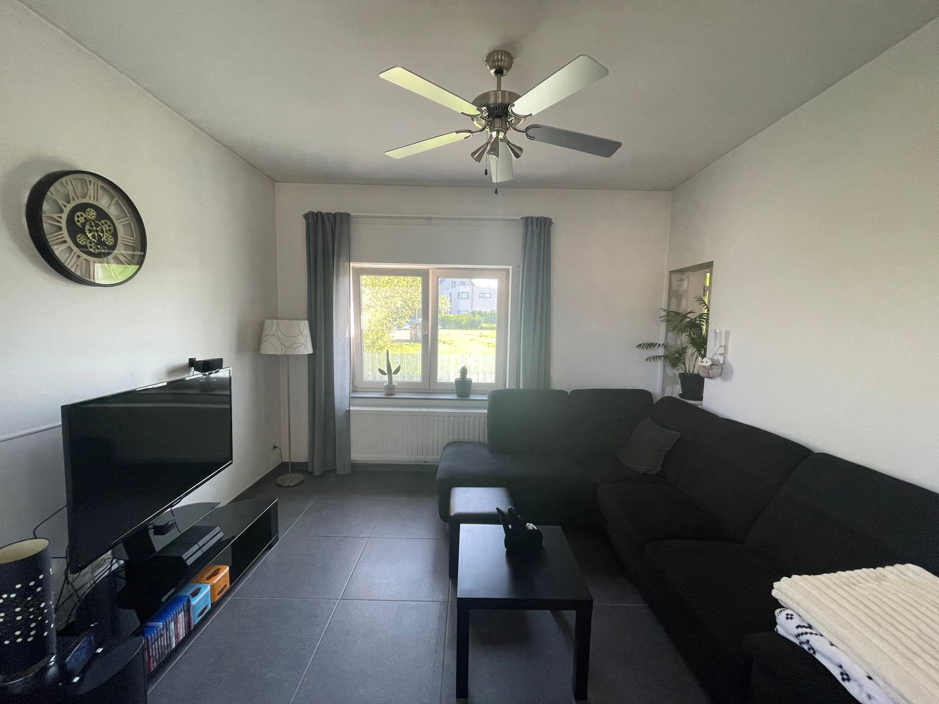 Charmante, gedeeltelijk gerenoveerde woning foto 3