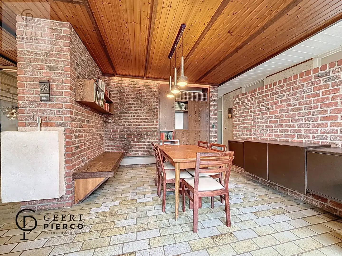 Eigentijdse woning foto 11